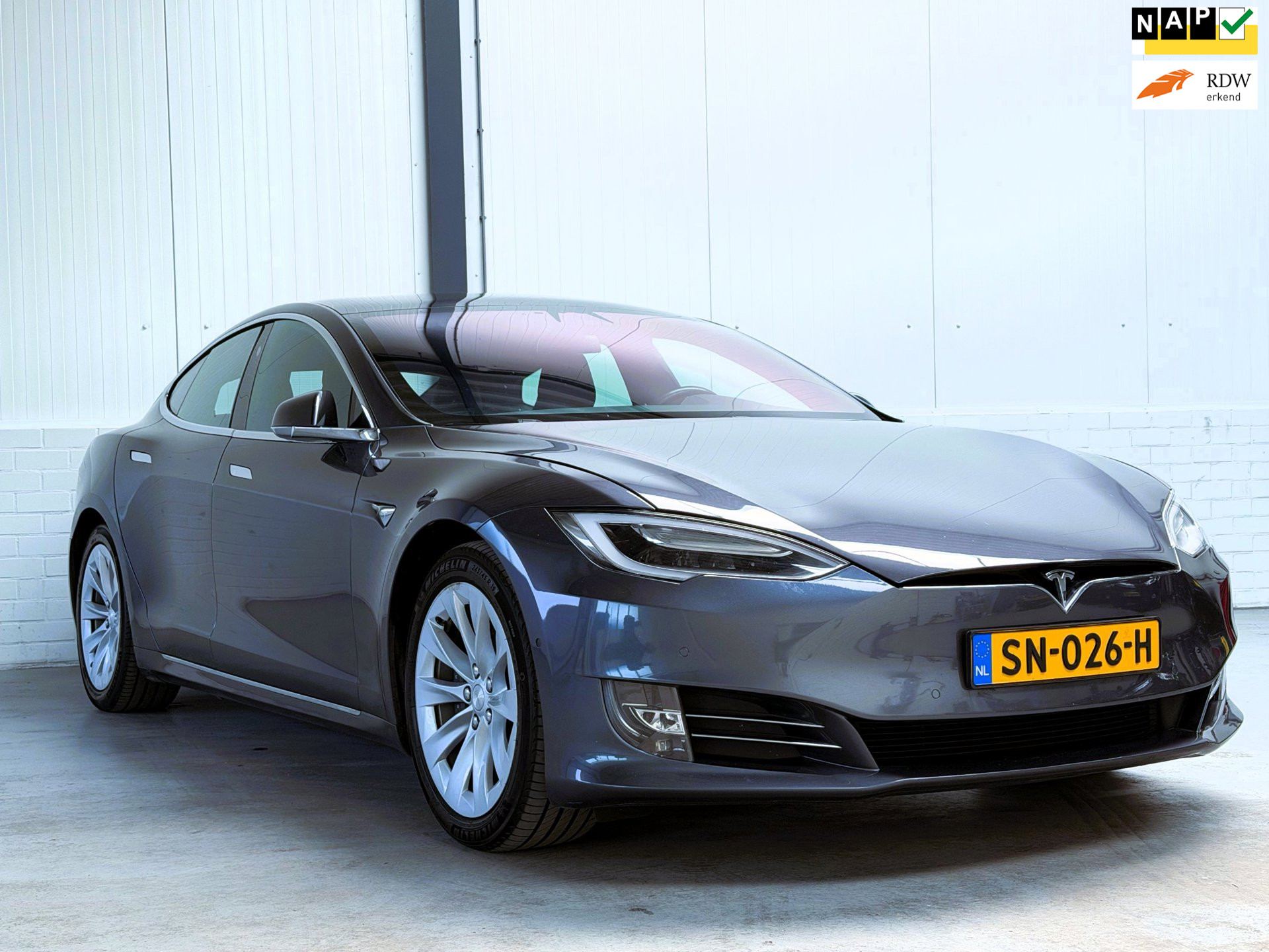 Foto van TESLA MODEL S