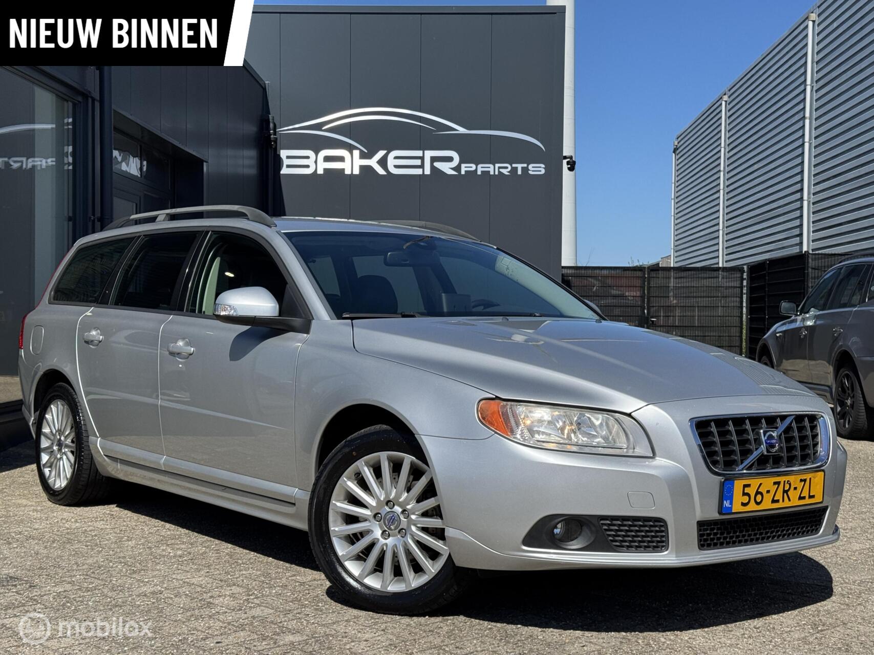 Volvo V70 2.5T - Nette staat - Leder - Stoelverwarming -Navi 2008 - voorkant