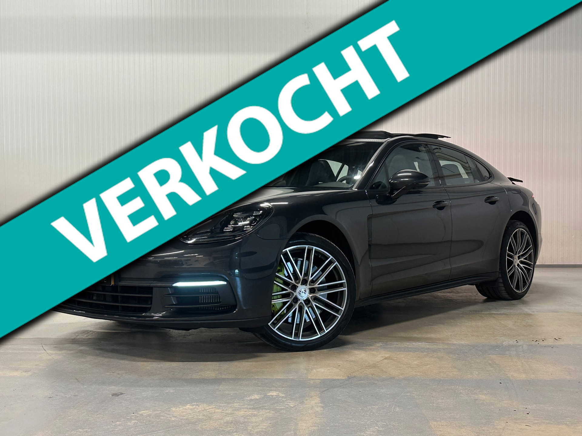 Foto van PORSCHE PANAMERA 4 E-HYBRID