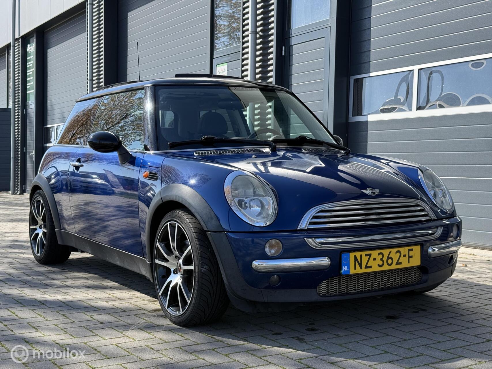 Foto van MINI MINI COOPER