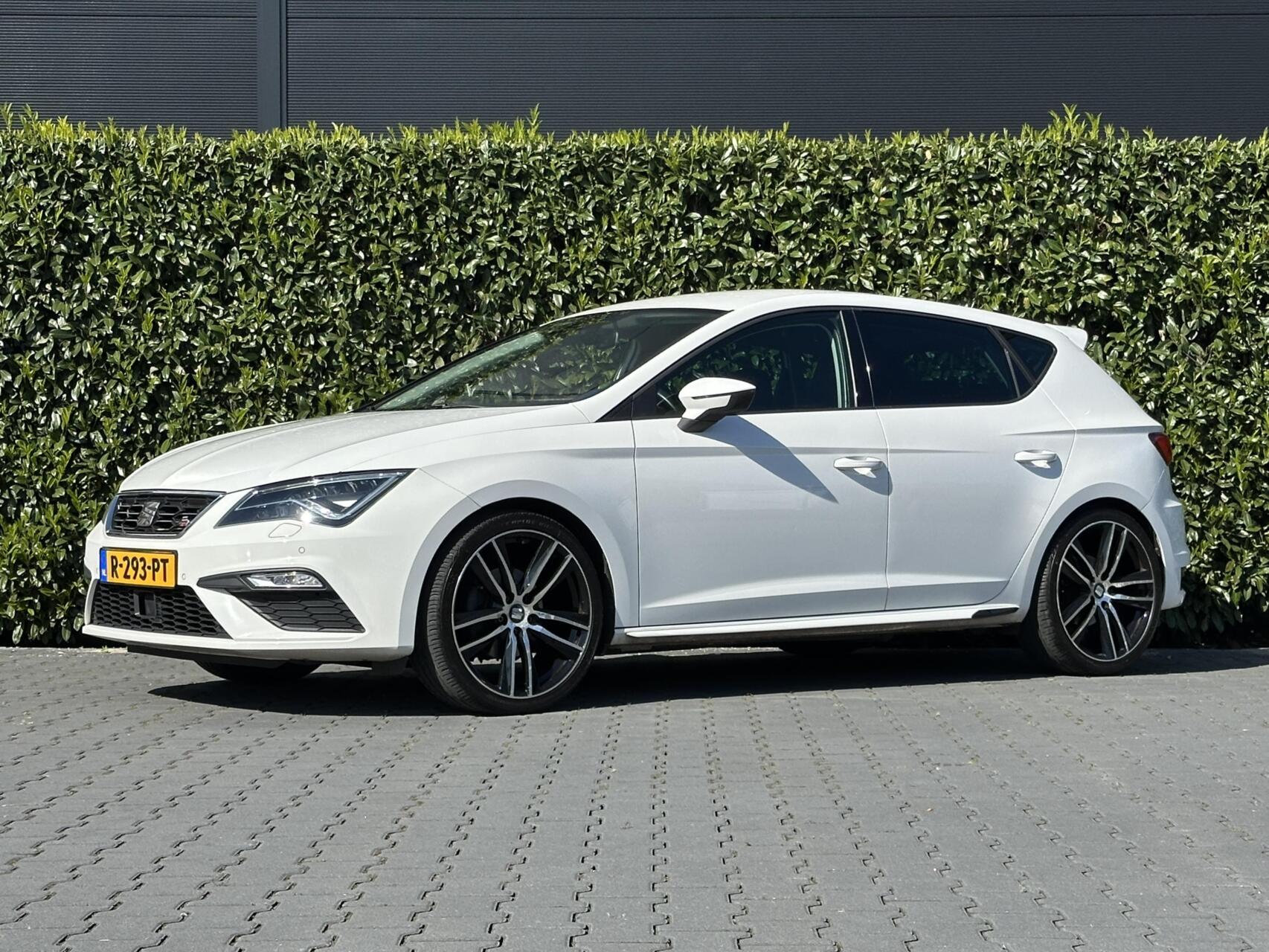 Seat Leon 1.4 EcoTSI FR Business Intense, FACELIFT, NAVIGATIE, CARPLAY, CRUISE CONTROL, CLIMATE CONTROL, STOELVERWARMING, PDC, LED, DAB, LICHTMETAAL 19" 2017 - voorkant