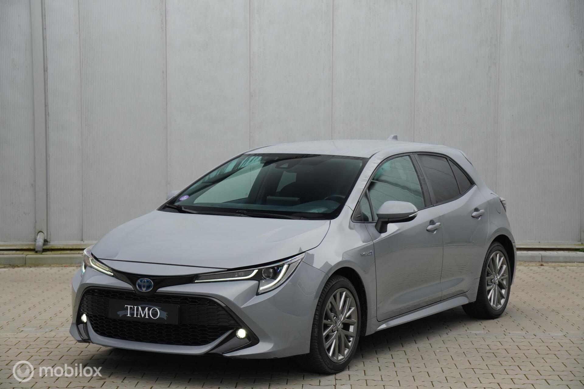 Toyota Toyota Corolla 1.8 Hybrid Nardo Grey 2019 - voorkant