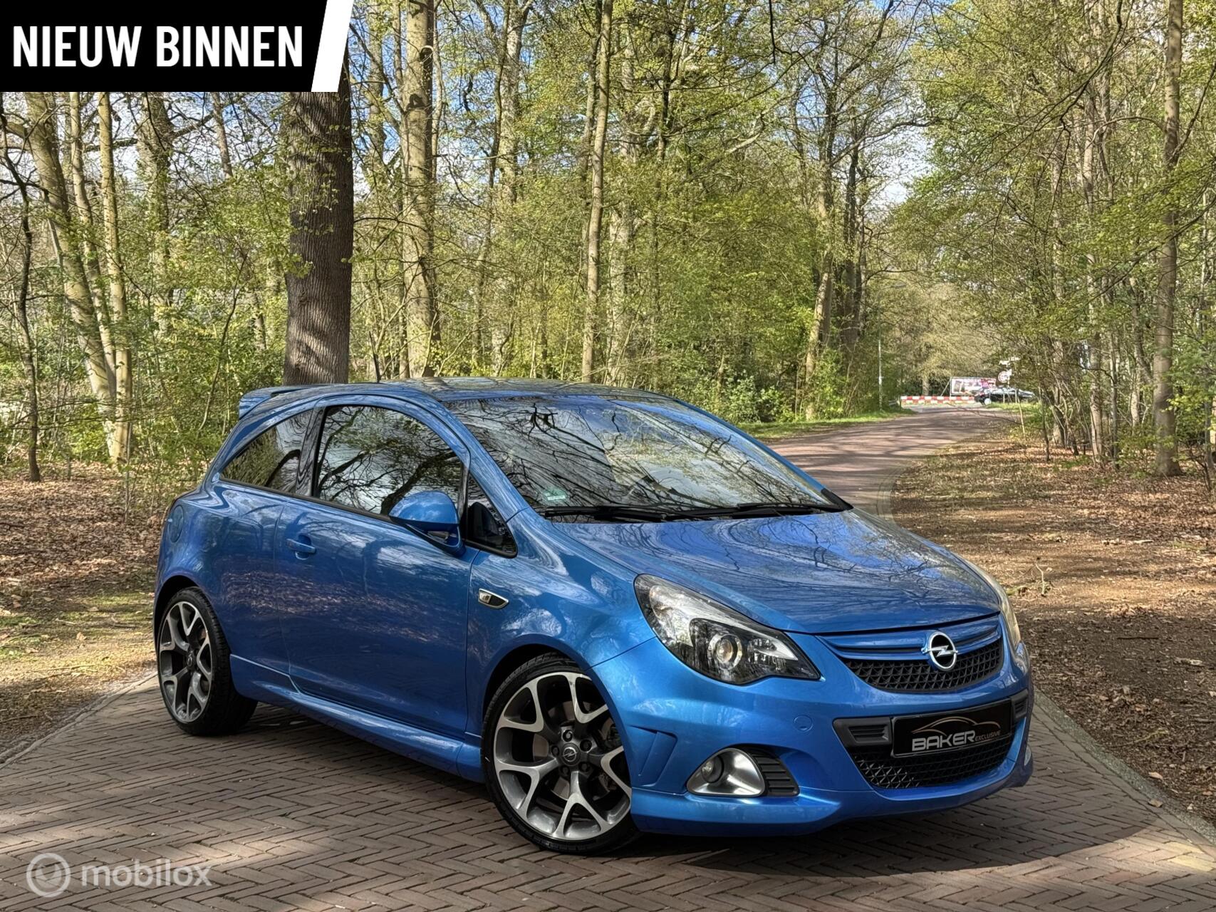Opel Corsa 1.6-16V Turbo OPC ~ Facelift ~ Recaro ~ 192 PK ~ 2012 - voorkant