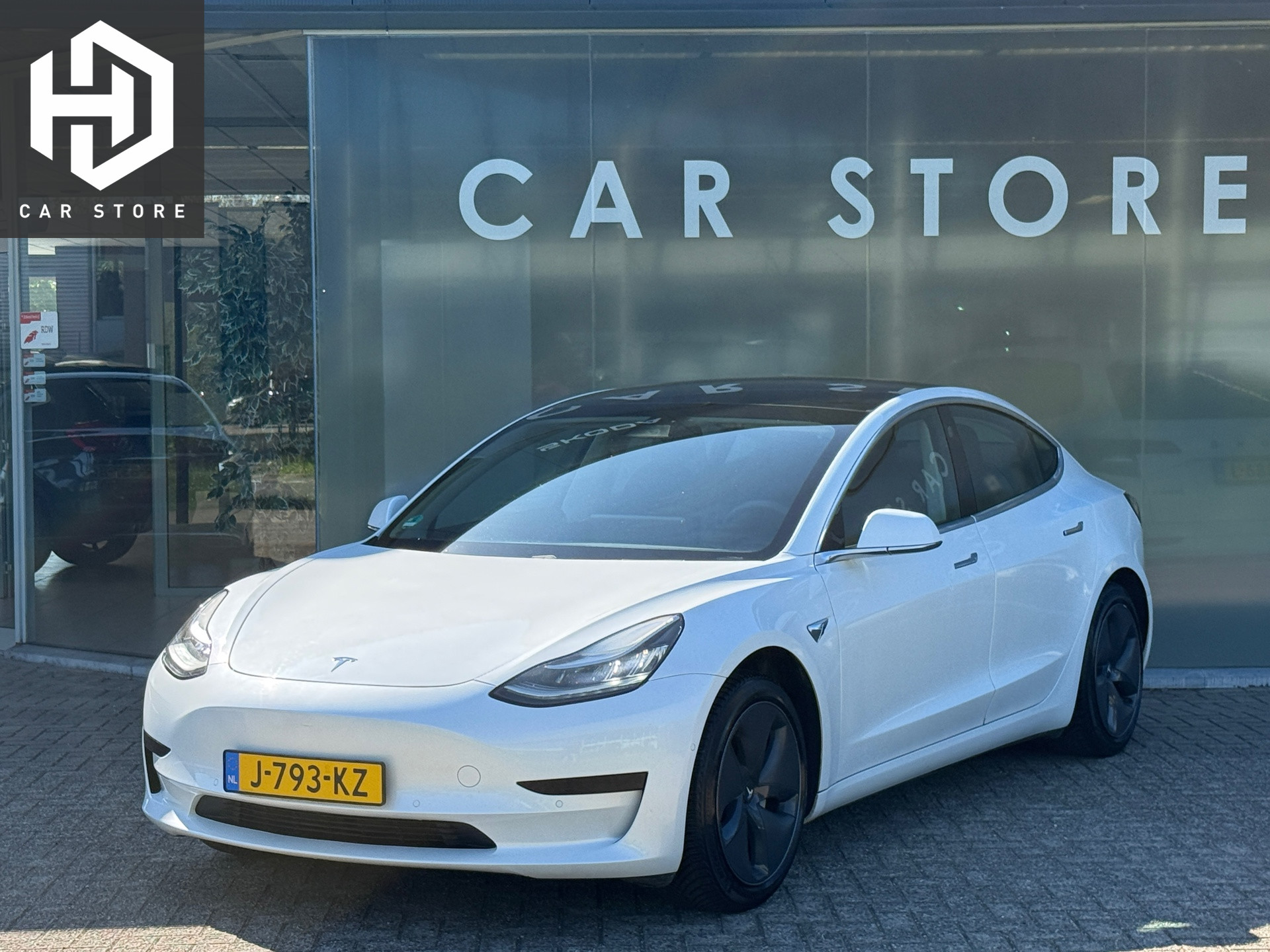 Tesla Model 3 Standard RWD Plus 60 kWh 2020 - voorkant