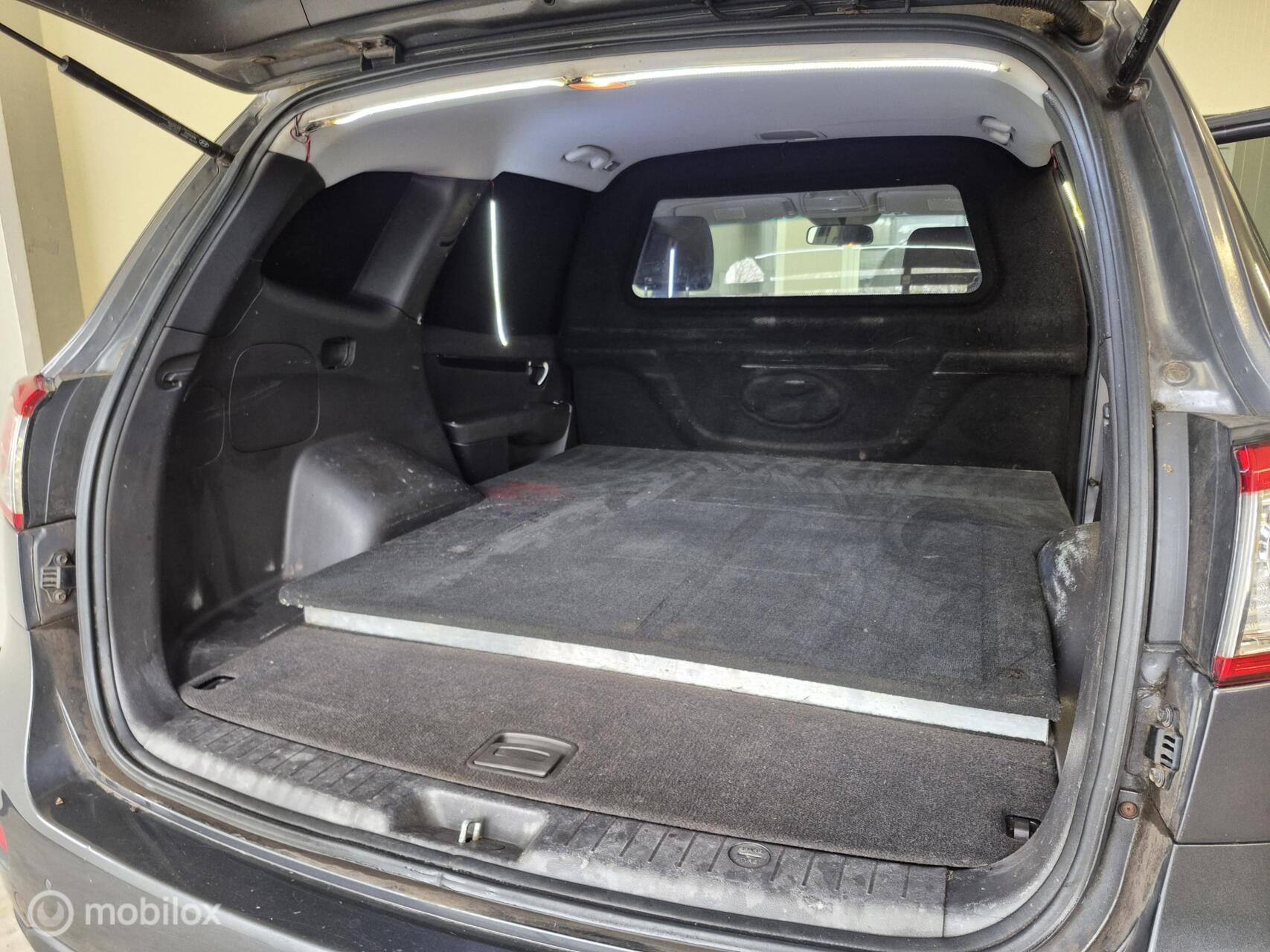 Foto van Hyundai Santa Fe 2.2 Crdi R 4wd Van