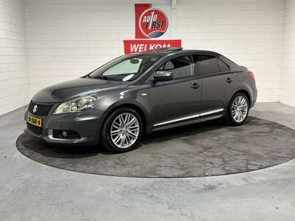 Foto van Suzuki Kizashi