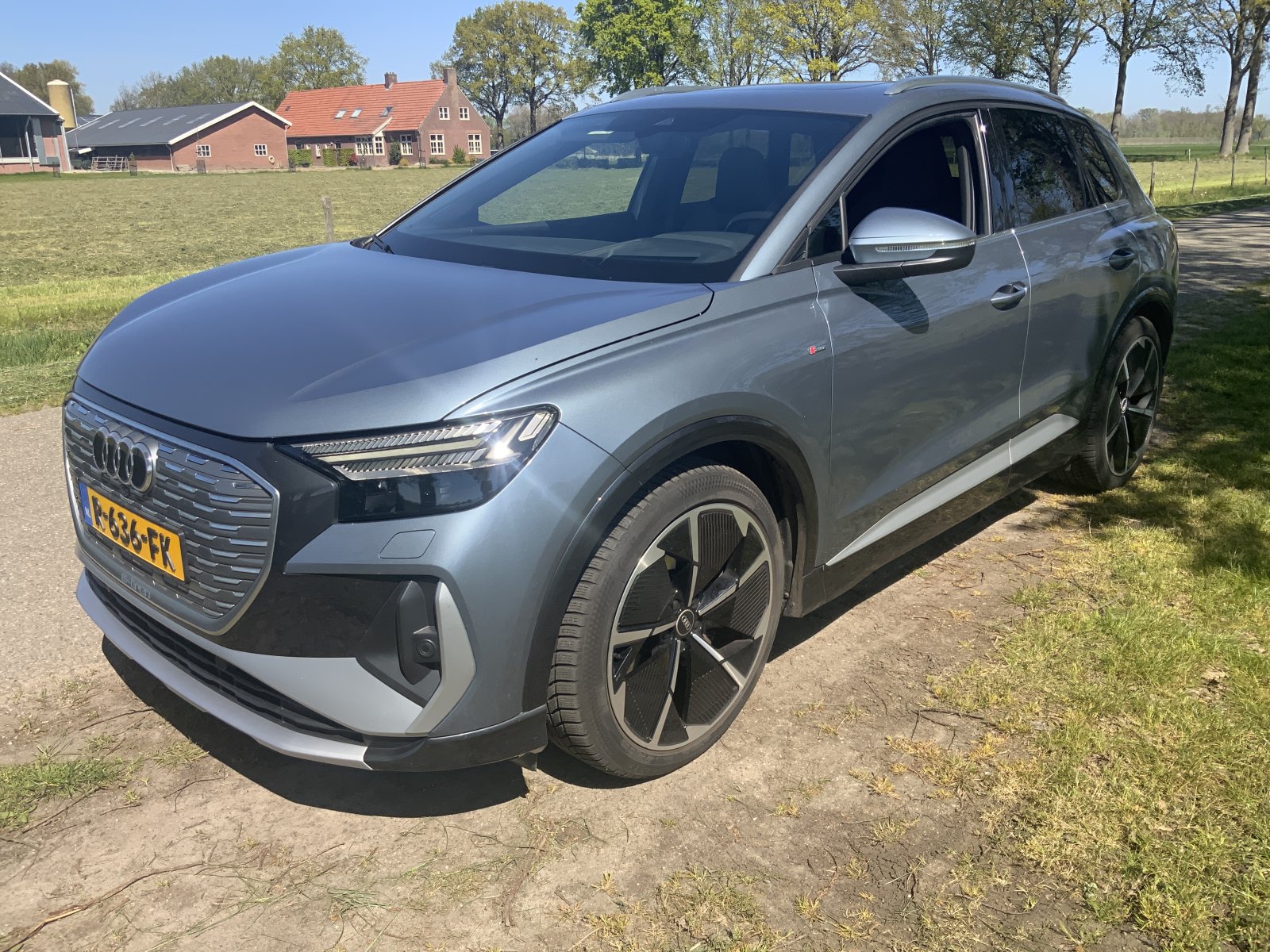 Audi Q4 E-tron 40 L ed S Com 77 kWh 2021 - voorkant