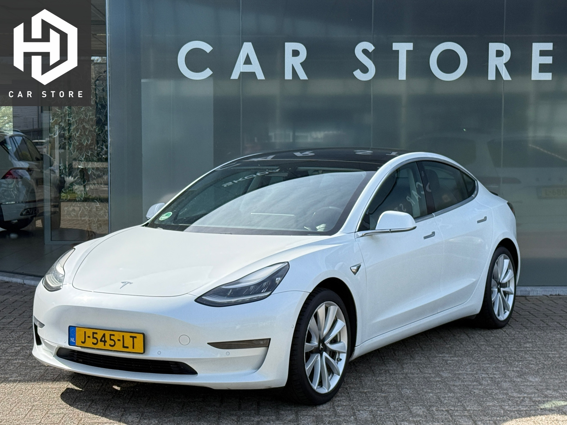 Tesla Model 3 Long Range AWD 75 kWh 86% SOH Autopilot Trekhaak 2020 - voorkant