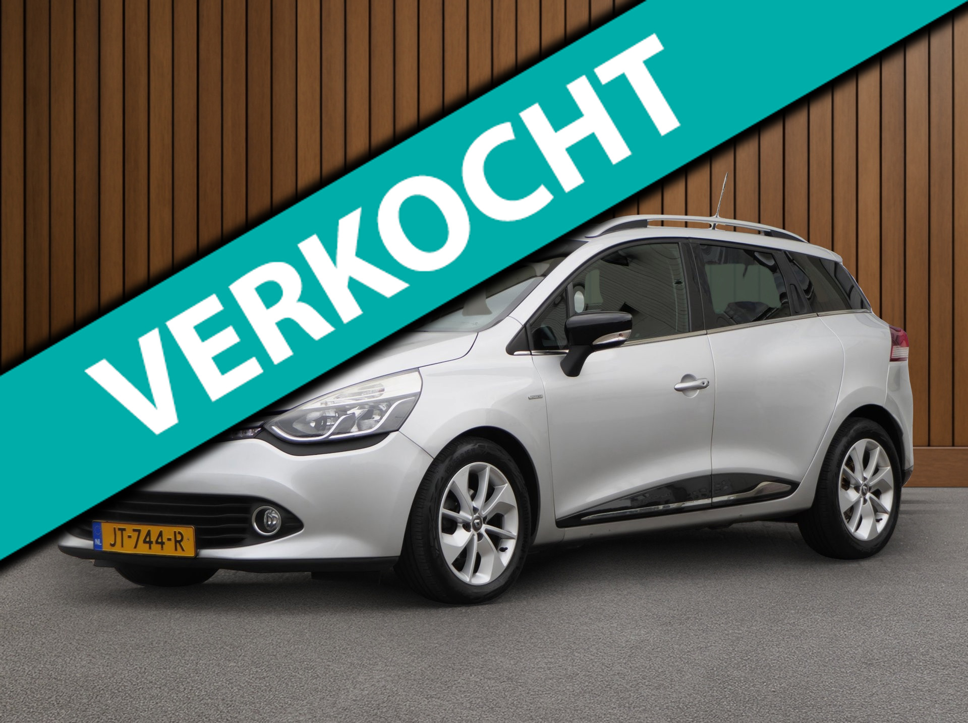 Renault Clio 0.9 TCe Limited | Keyless entry | Trekhaak | Cruise Control |  LM Velgen | Climate Control | NAP 2016 - voorkant