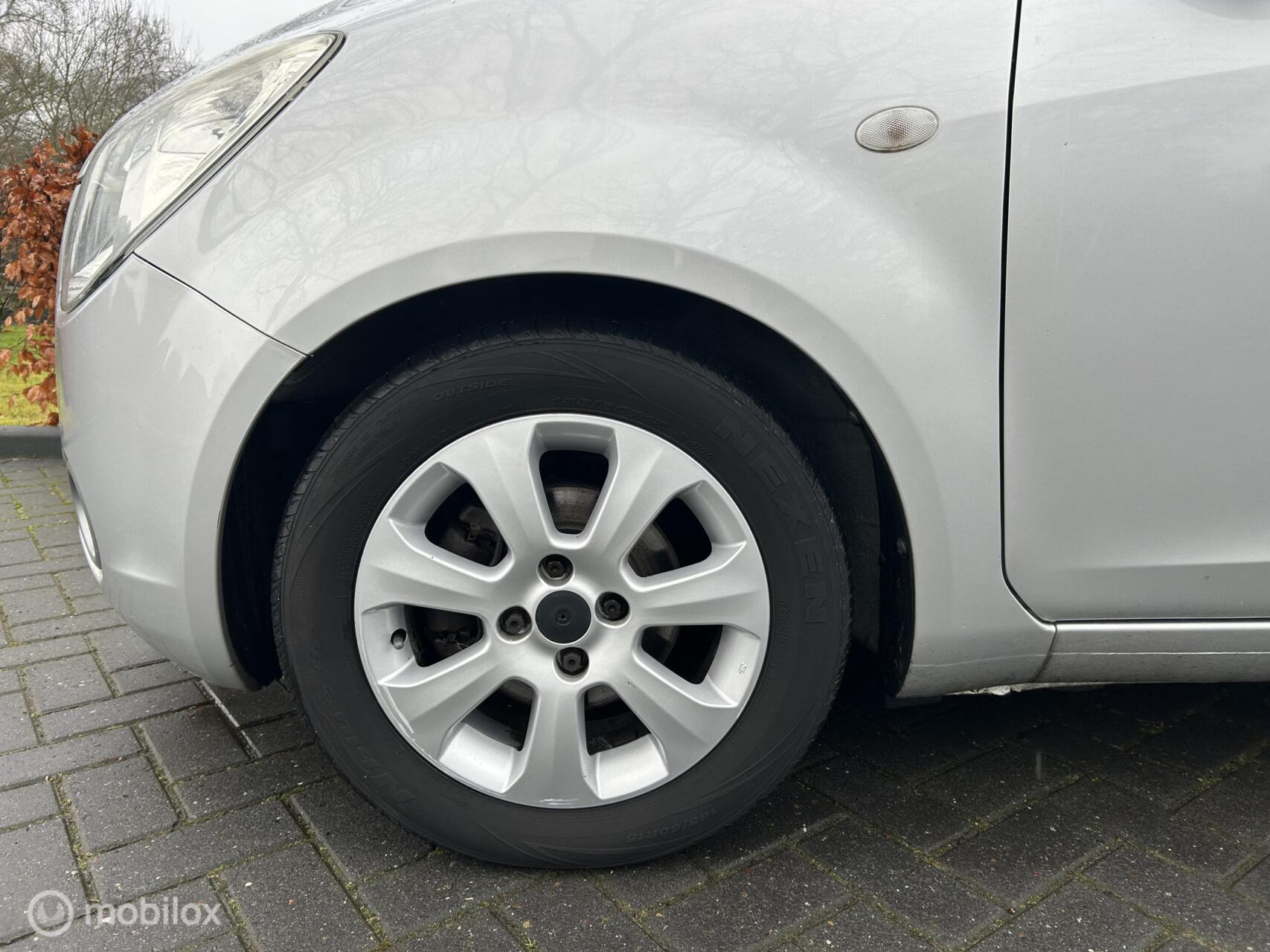 Foto van Opel Agila