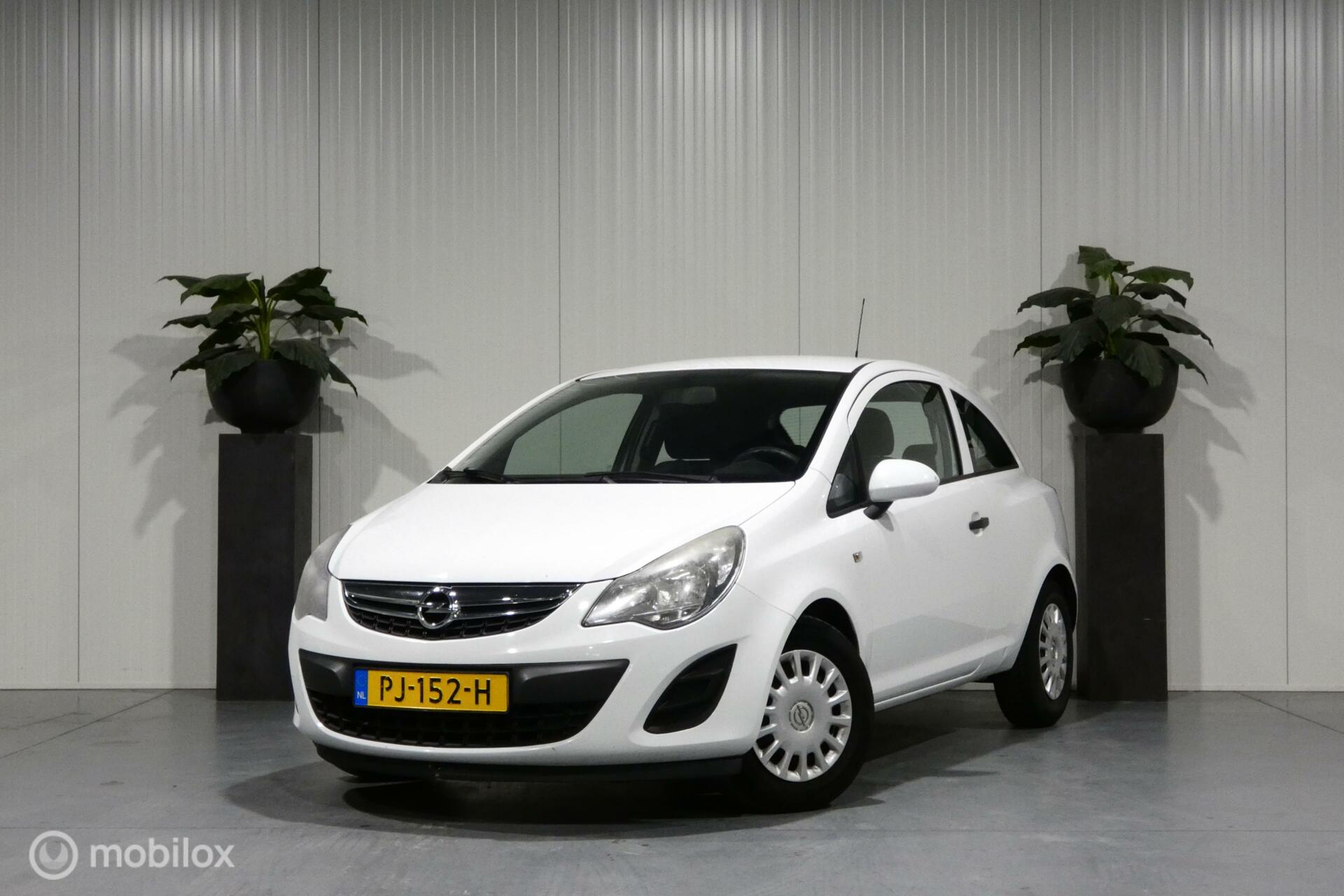 Opel Corsa 1.2 EcoFlex Design Edition airco 2013 - voorkant