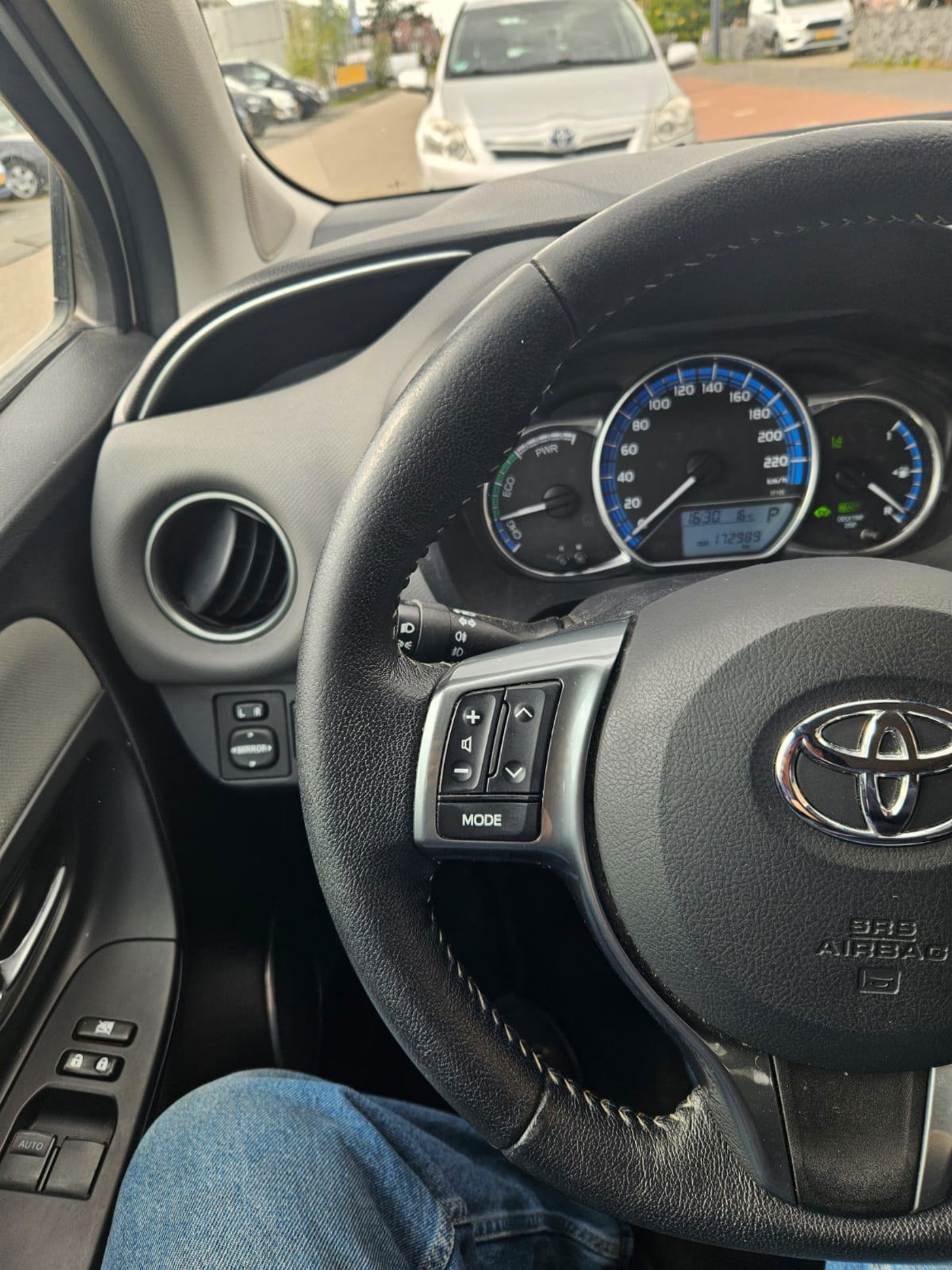 Foto van Toyota Toyota Yaris Hybrid