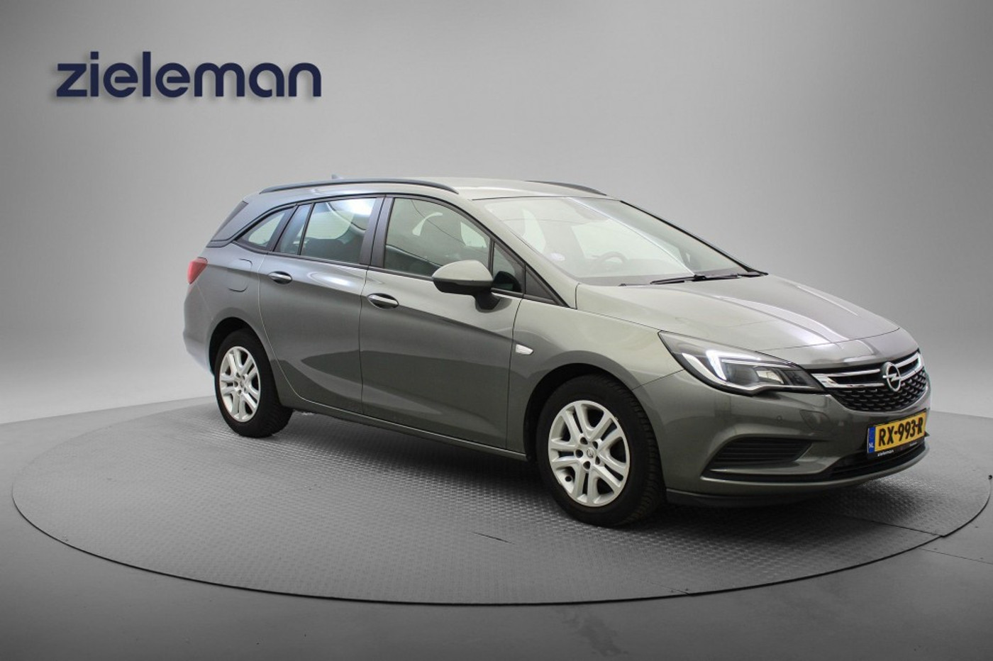 Opel Astra Sports Tourer 1.0 Online Edition - Carplay, Navi, Cruise, PDC 2018 - voorkant