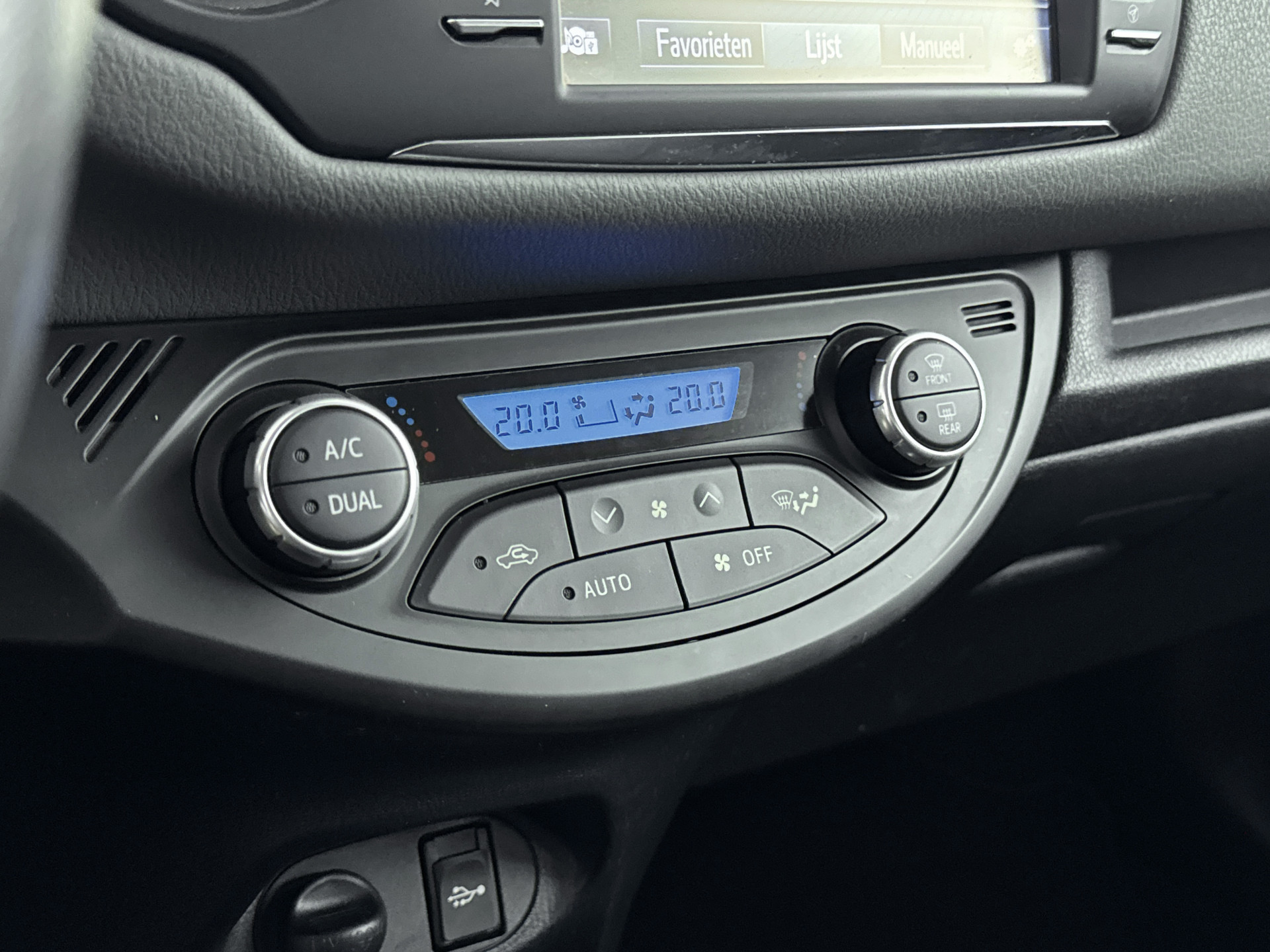 Foto van Toyota Toyota Yaris Hybrid