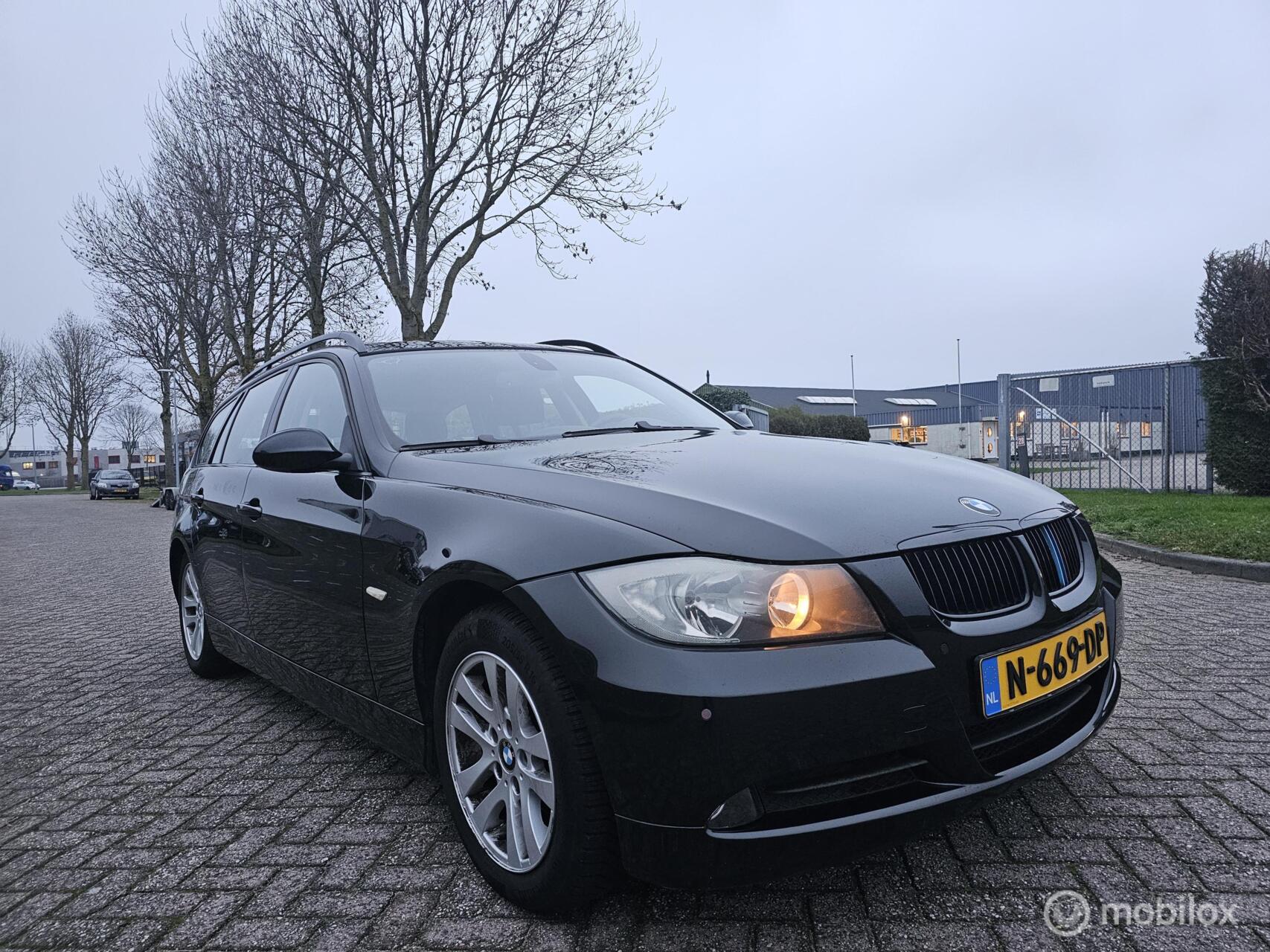 Foto van BMW 3ER REIHE