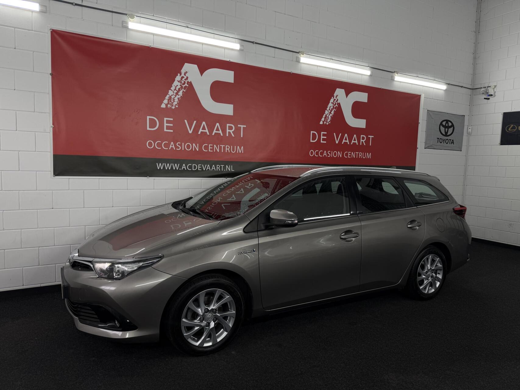 Toyota Toyota Auris 1.8 Hybrid Comfort 2015 - voorkant