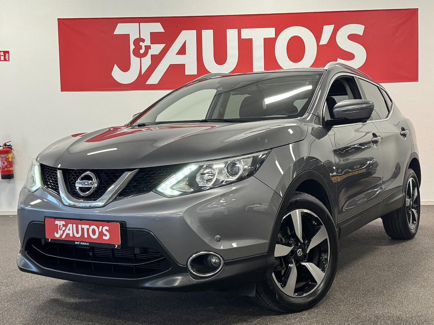 Nissan Nissan Qashqai 1.2 TEKNA NAVIGATIE/CAMERA, PANORAMA, ECC AIRCO, 2015 - voorkant
