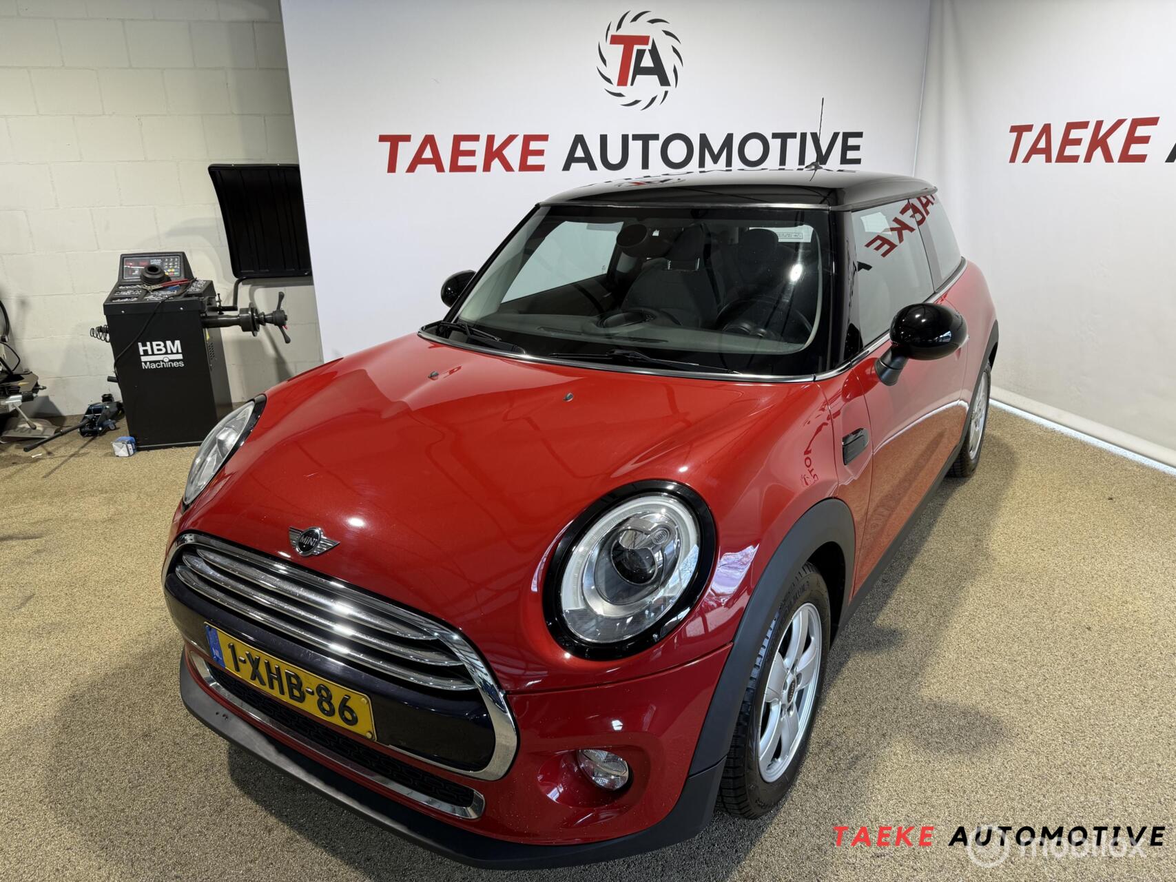 Foto van MINI COOPER