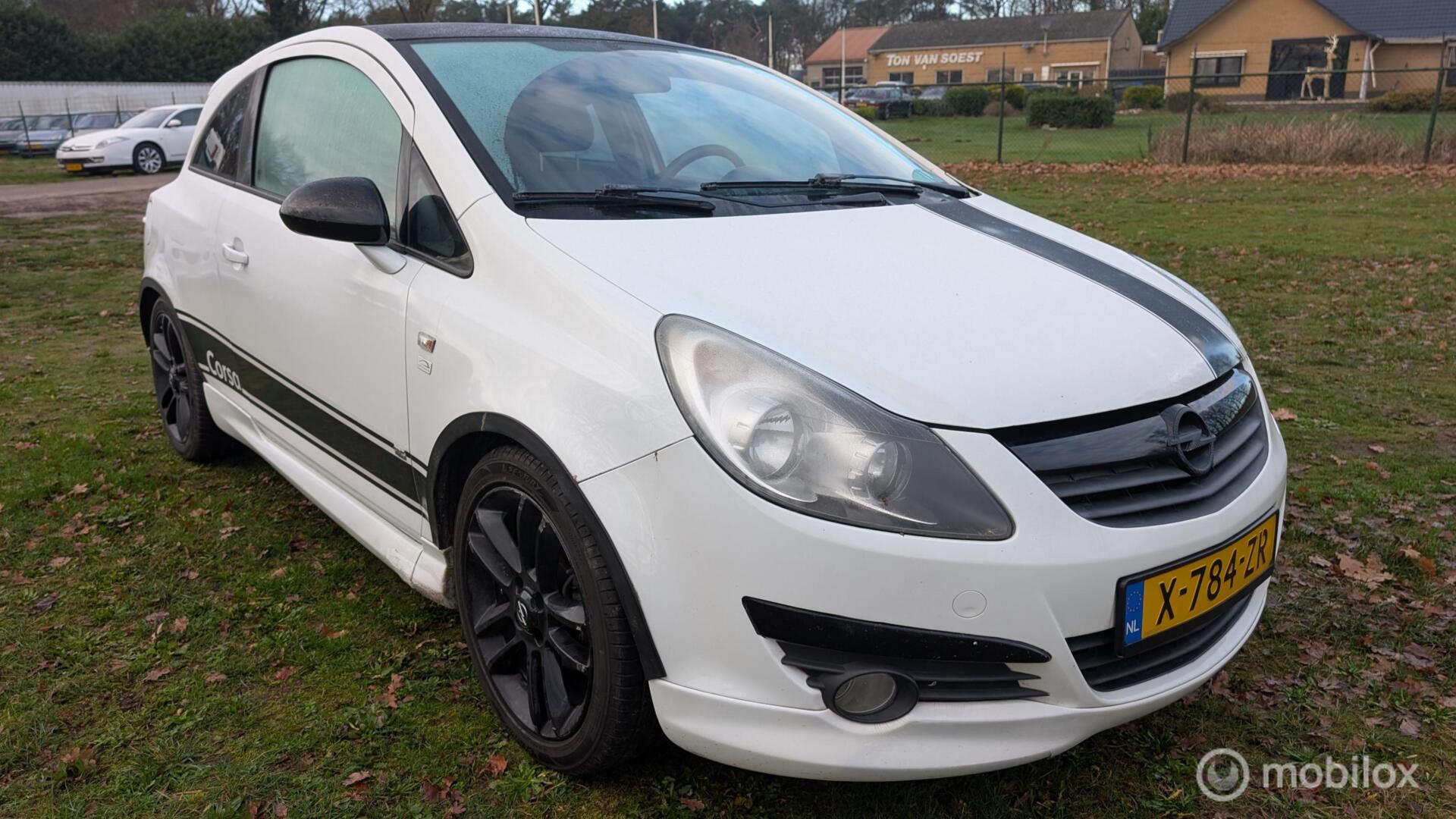 Opel Corsa 1.2-16V Business opc line 2009 - voorkant