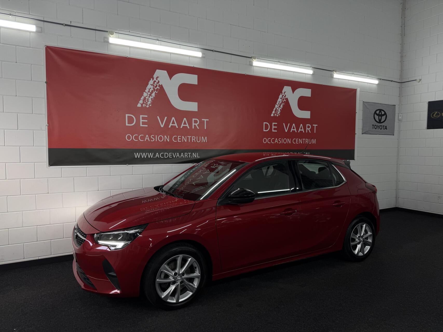Opel Corsa 1.2 Elegance 2022 - voorkant