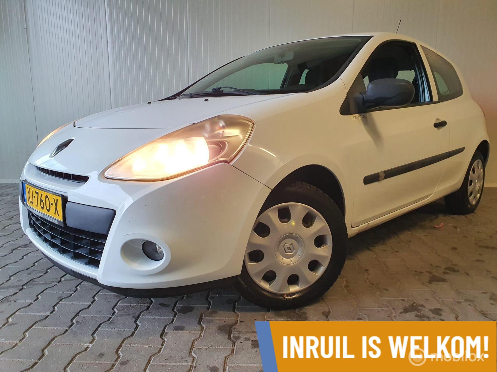 Renault Clio 1.5 dCi Collection // NIEUWE APK // 2011 - voorkant