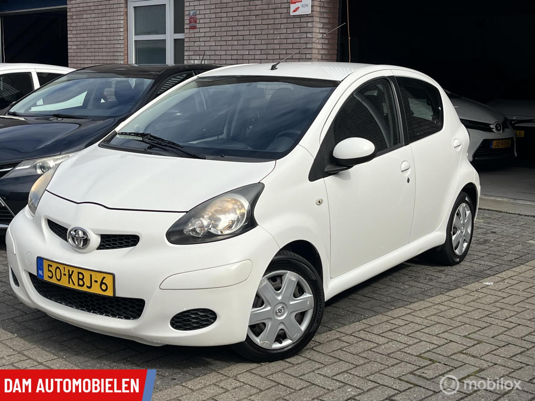 Toyota Toyota Aygo 1.0-12V Comfort Automaat 98.536 KM NAP 1e eigenaar! 2009 - voorkant