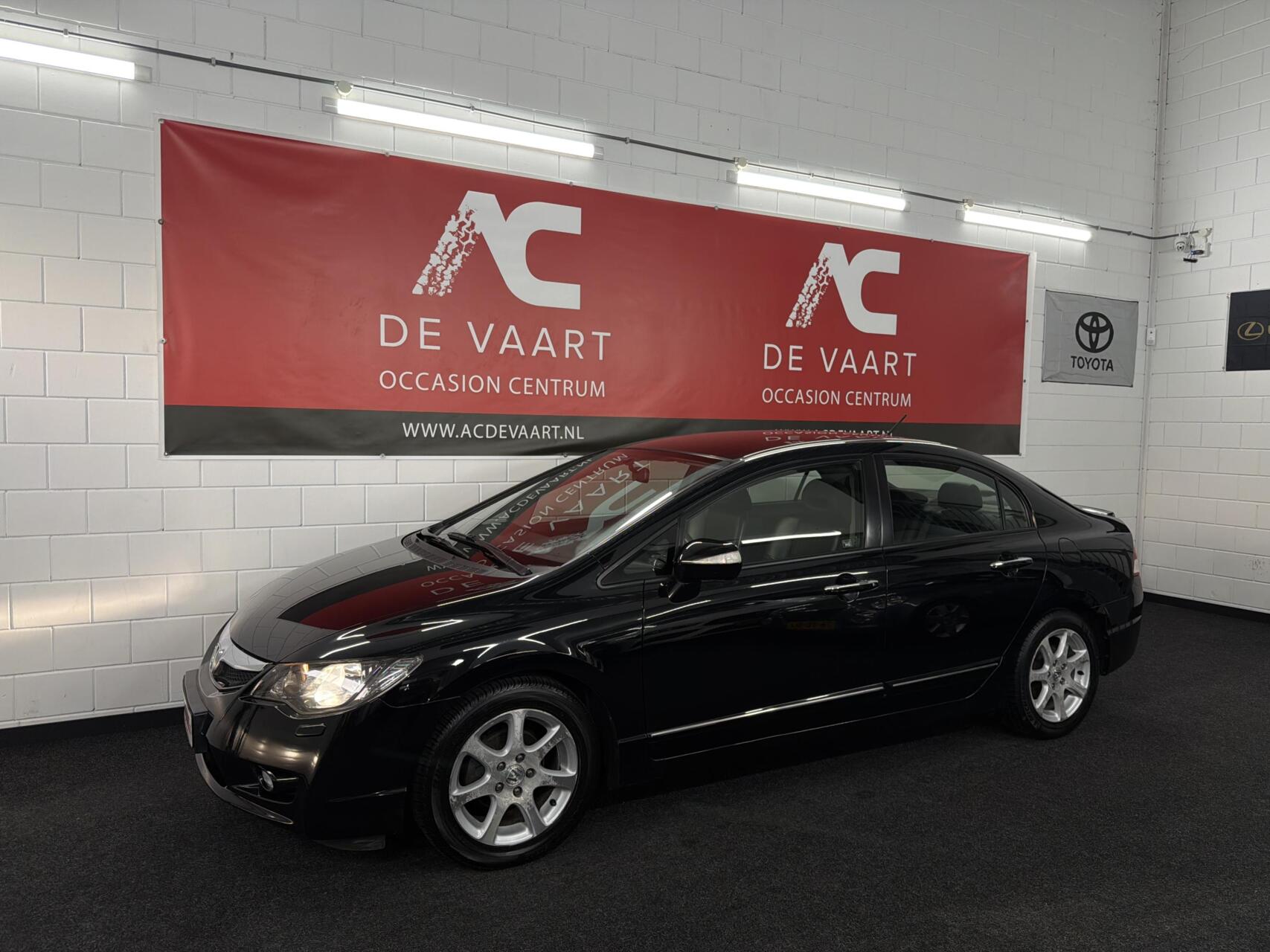 Foto van HONDA CIVIC 4DR HYBRID