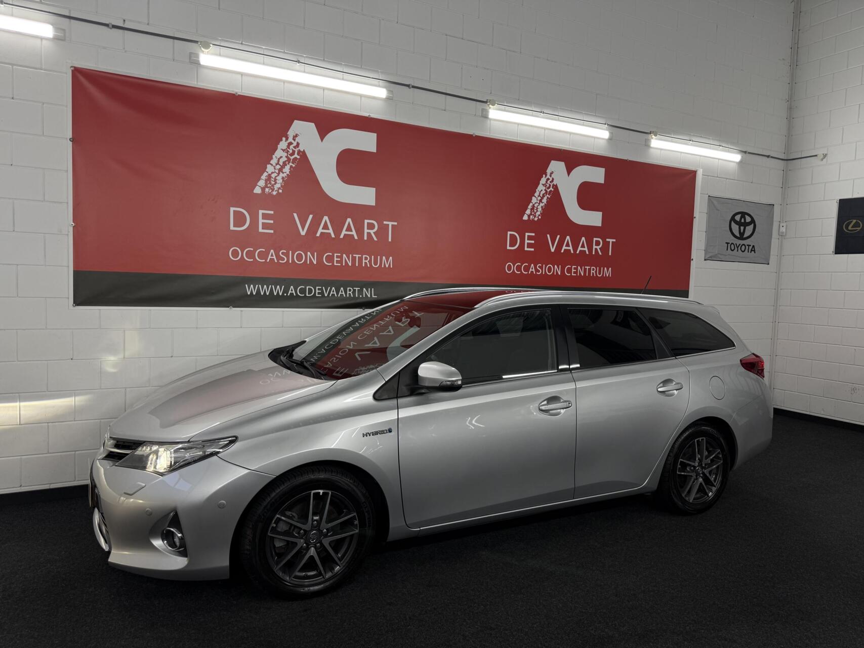 Toyota Toyota Auris 1.8 Hybrid Lease+ - VERKOCHT! 2014 - voorkant