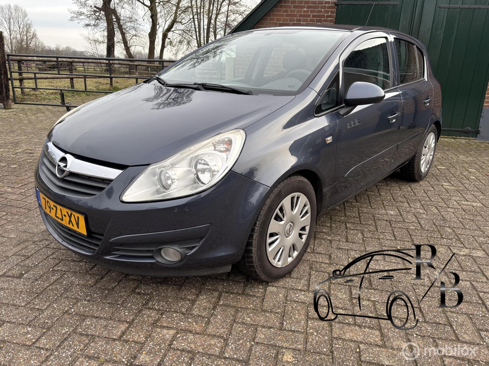 Opel Corsa 1.4-16V Enjoy WINTERBANDEN AIRCO 5-DEURS 2008 - voorkant