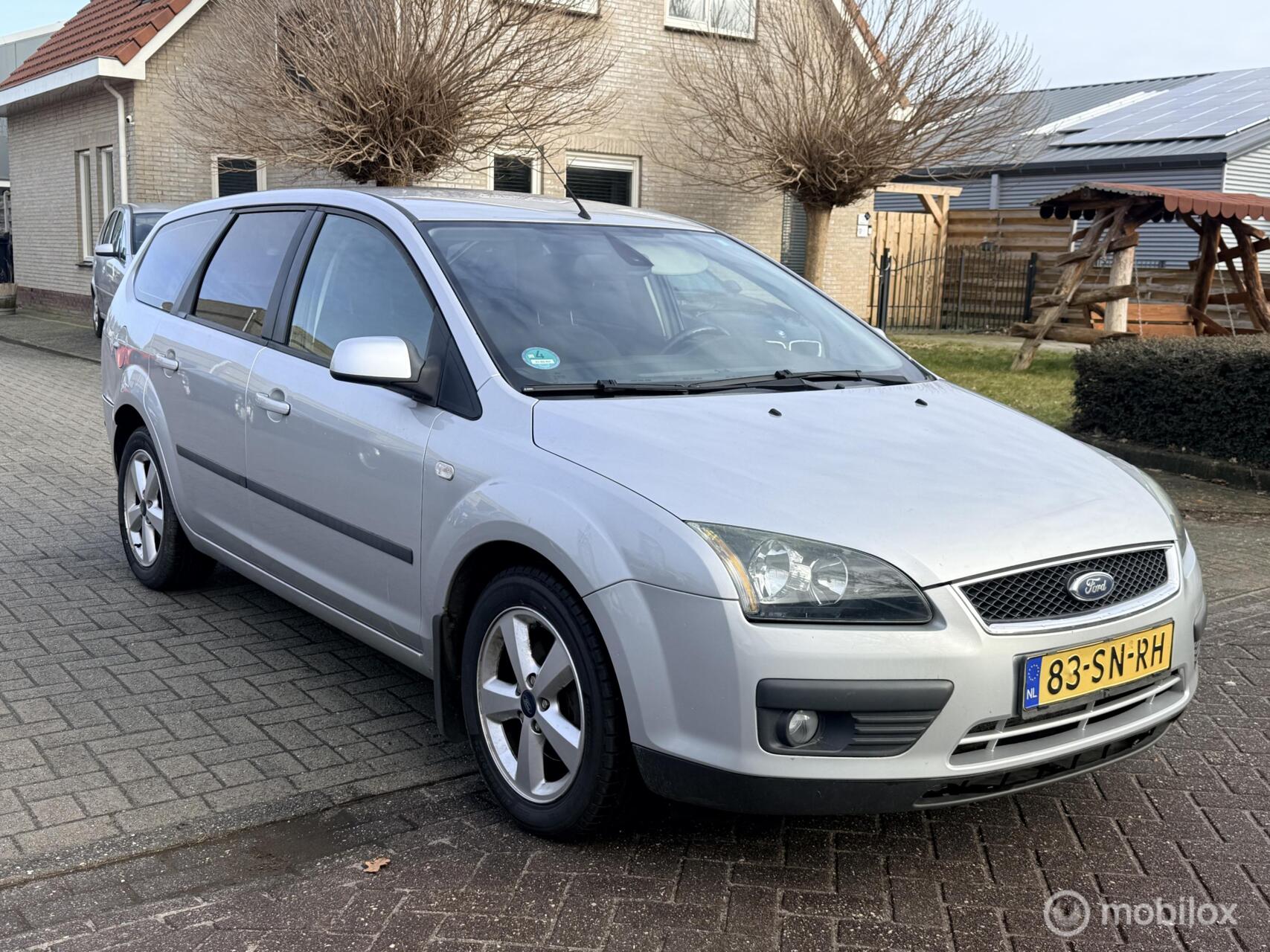 Foto van FORD FOCUS