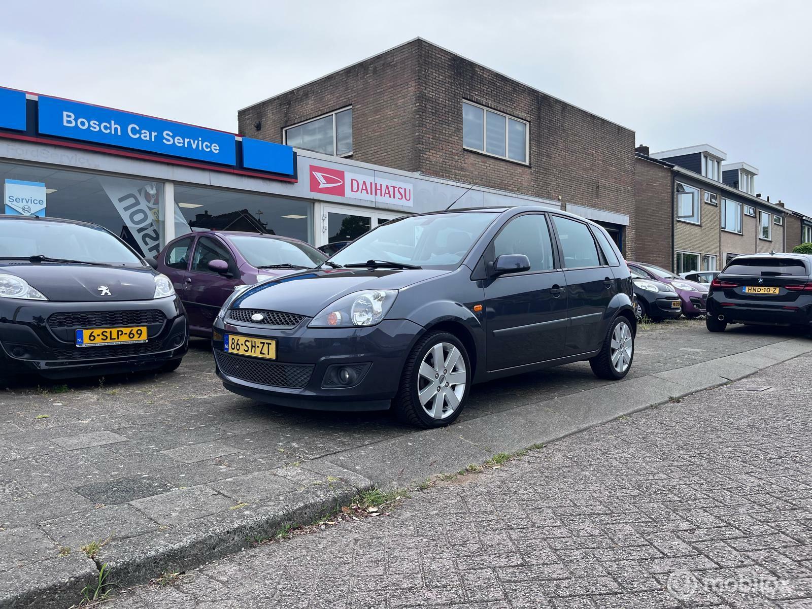 Ford Fiesta 1.4-16V Futura | 12 MAANDEN GARANTIE 2006 - voorkant