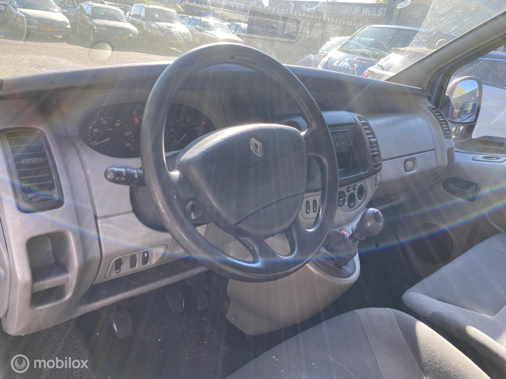 Foto van Renault Trafic T27 L1/h1 2.0 Dci 66kw E4
