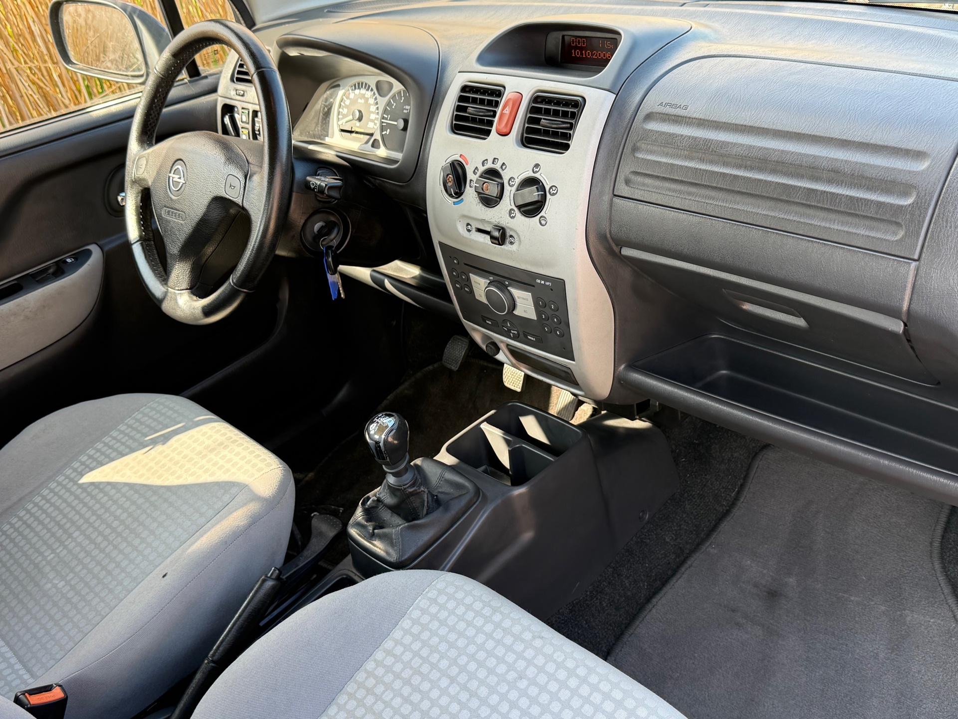 Foto van Opel Agila