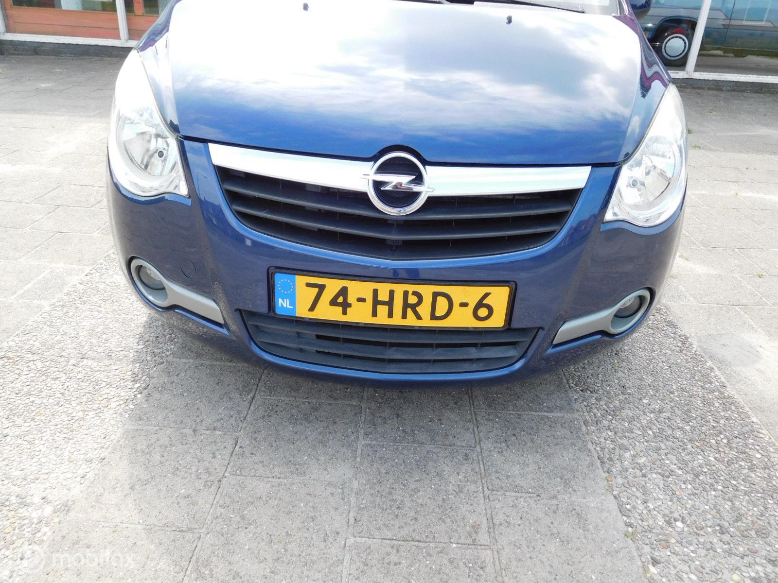 Foto van Opel Agila