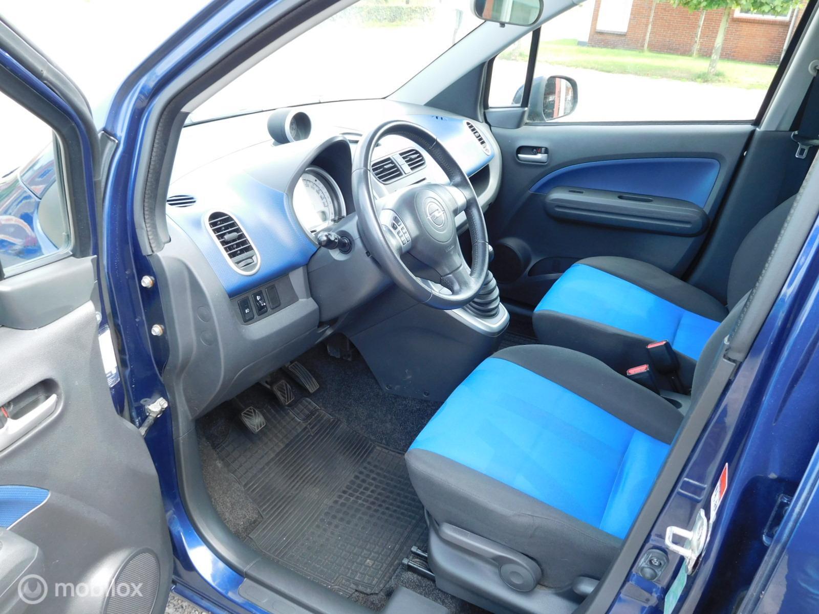 Foto van Opel Agila