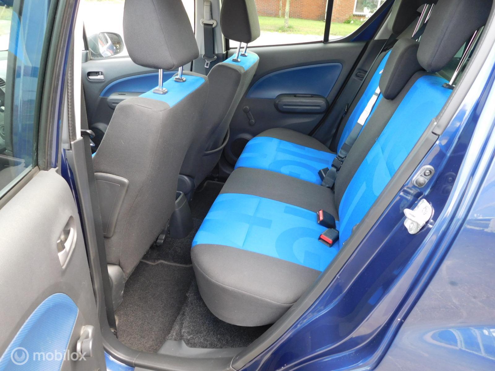 Foto van Opel Agila