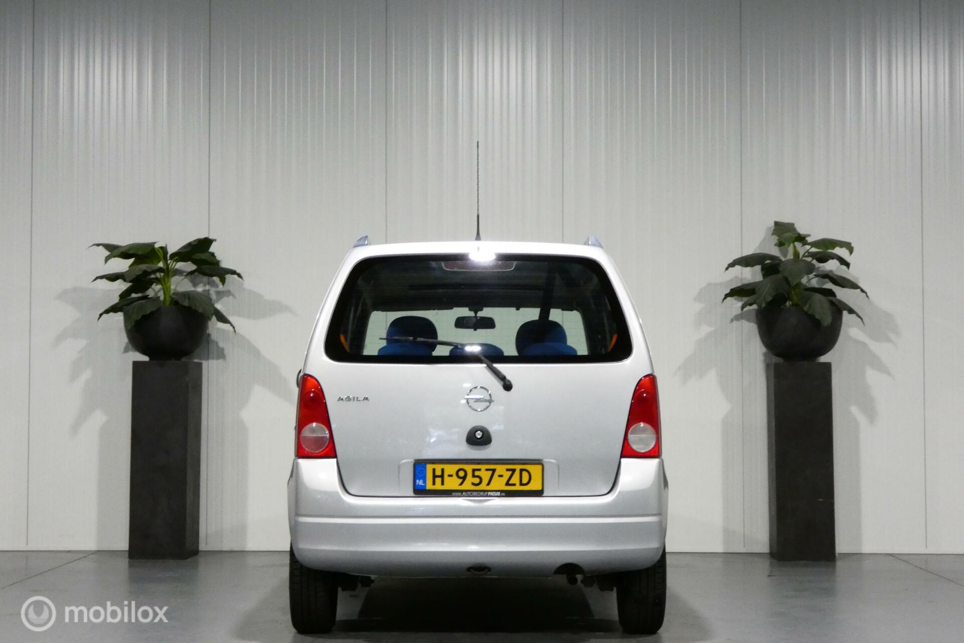 Foto van Opel Agila