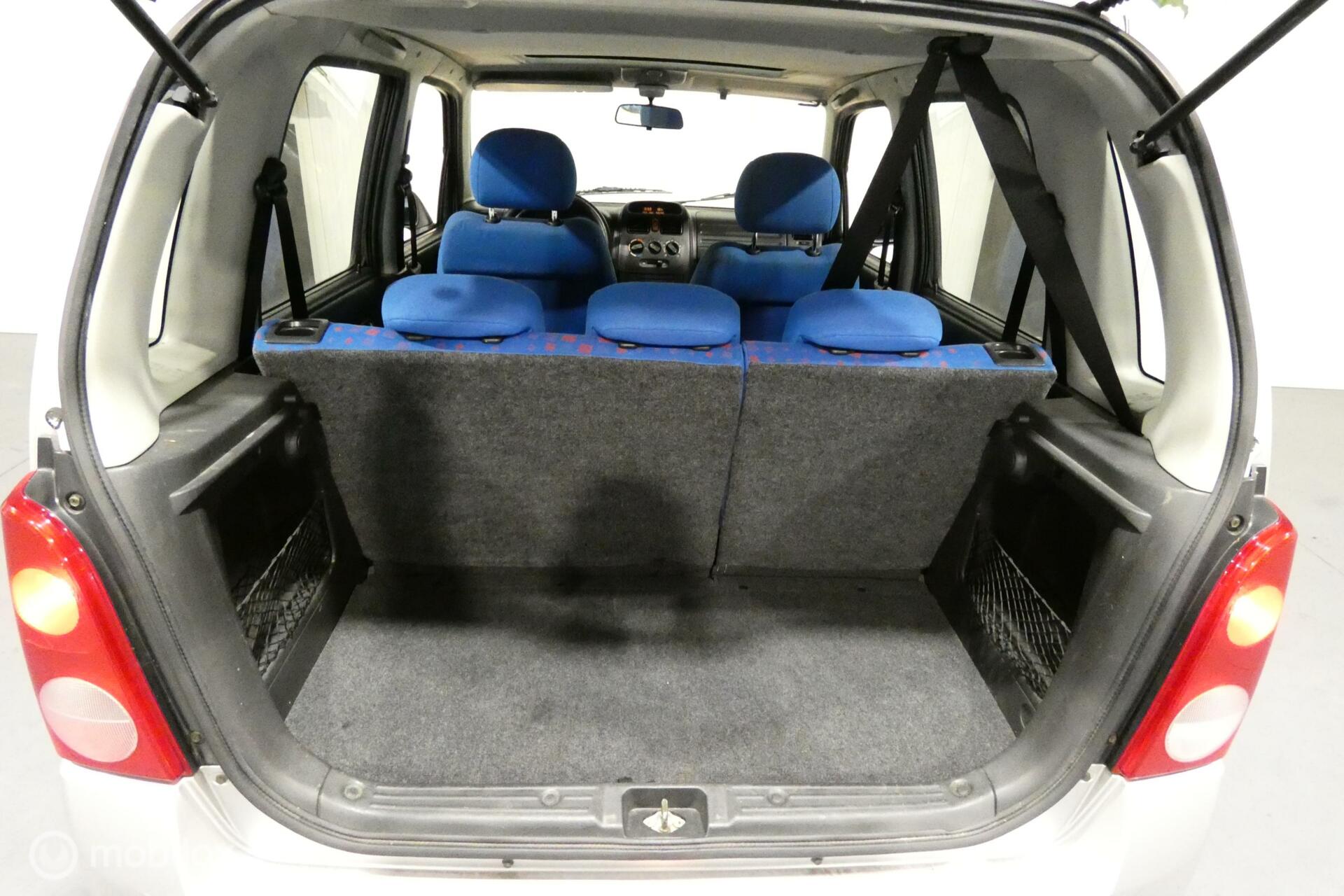 Foto van Opel Agila