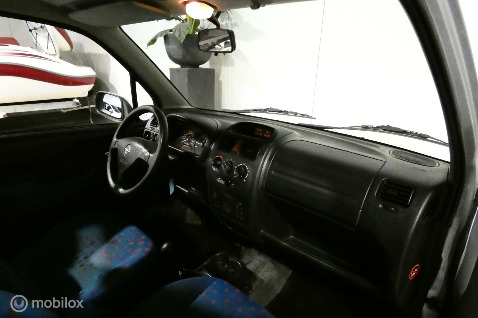 Foto van Opel Agila