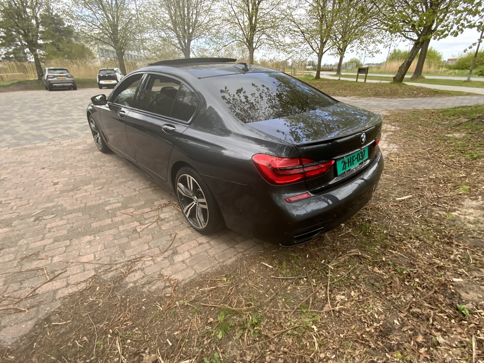 Inspectiefoto van BMW 750li xDrive