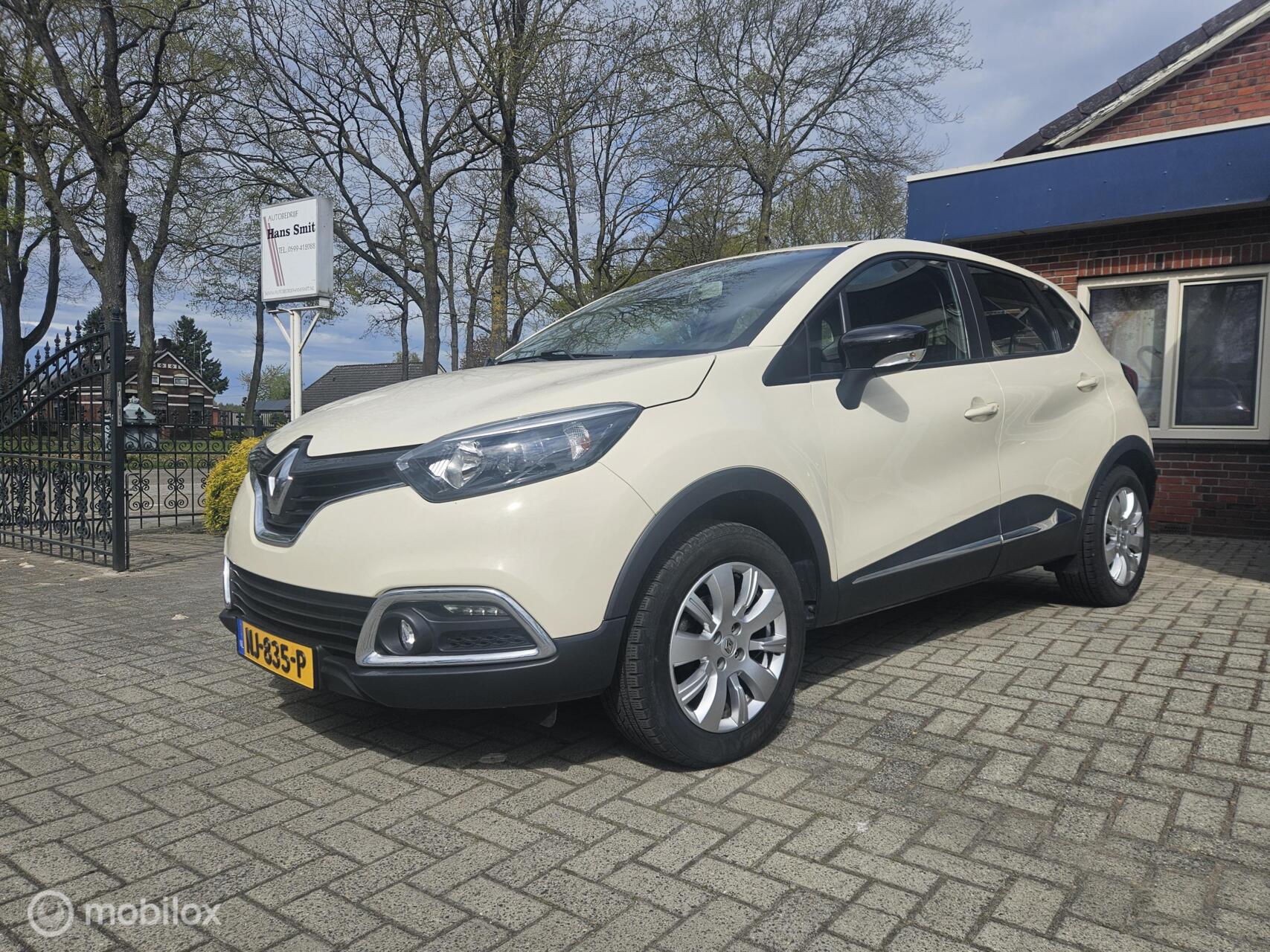 Renault Captur 0.9 TCe Dynamique 2016 - voorkant