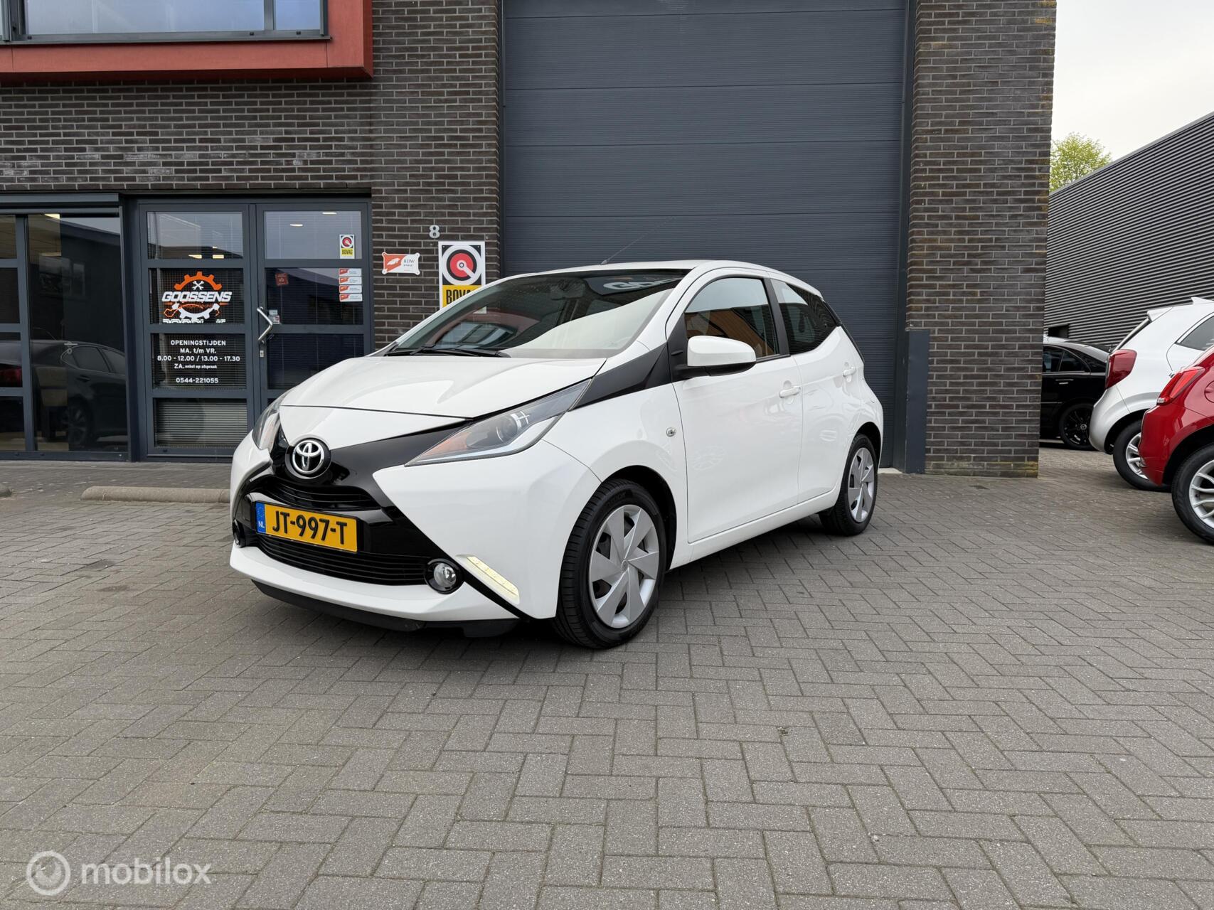 Toyota Toyota Aygo 1.0 VVT-i x-play 2016 - voorkant