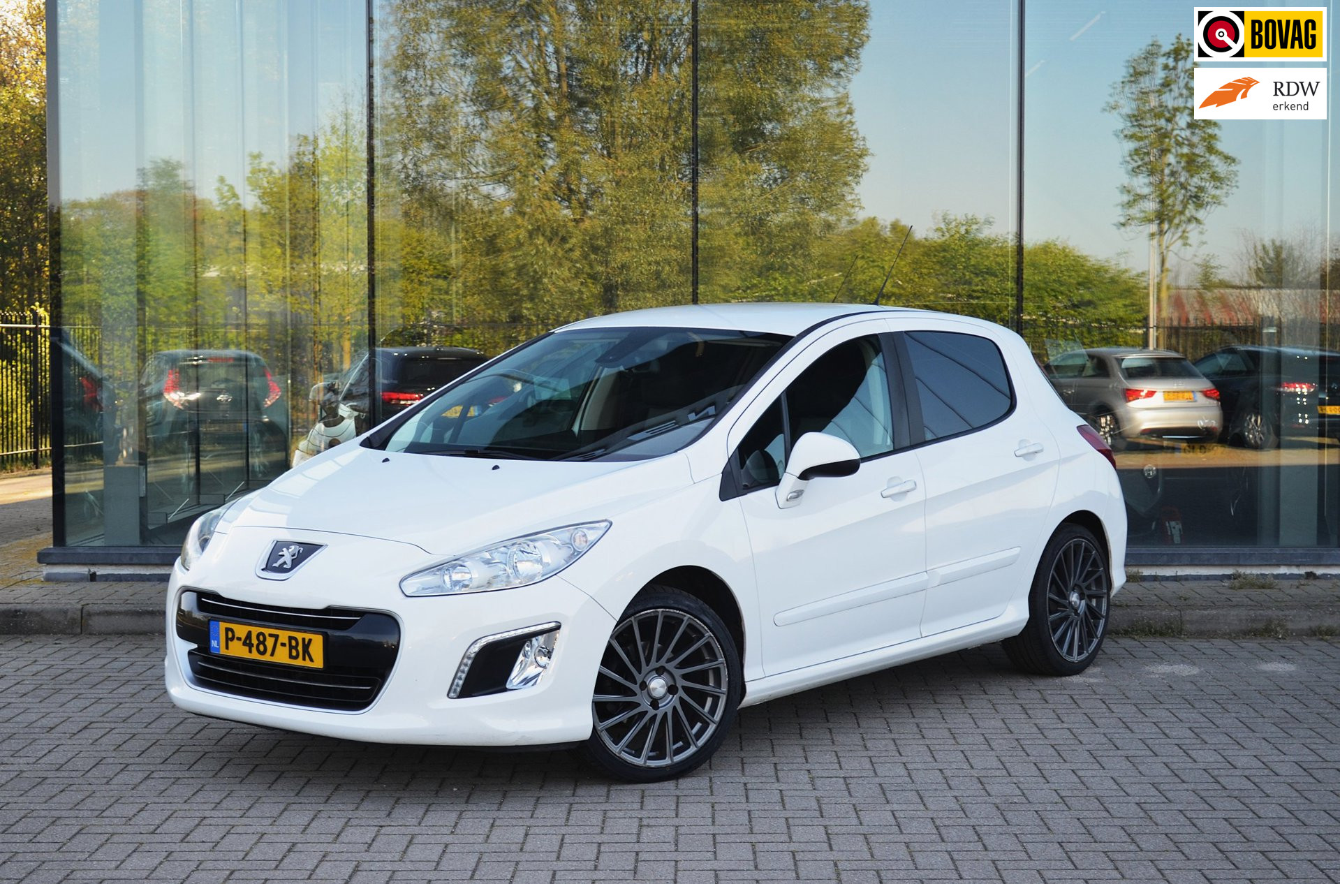 Peugeot 308 1.6 VTi| Airco | Bluetooth | PDC | Clima | Cruise controle 2013 - voorkant