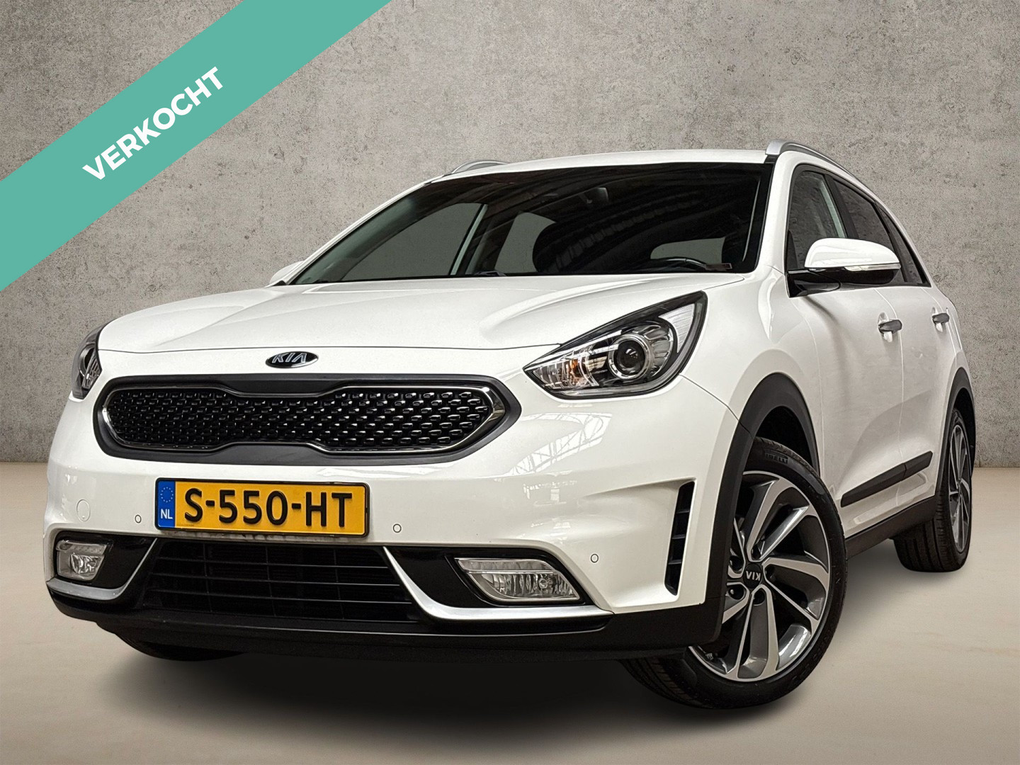 Kia Niro 1.6 GDi Hybrid ExecutiveLine 2017 - voorkant