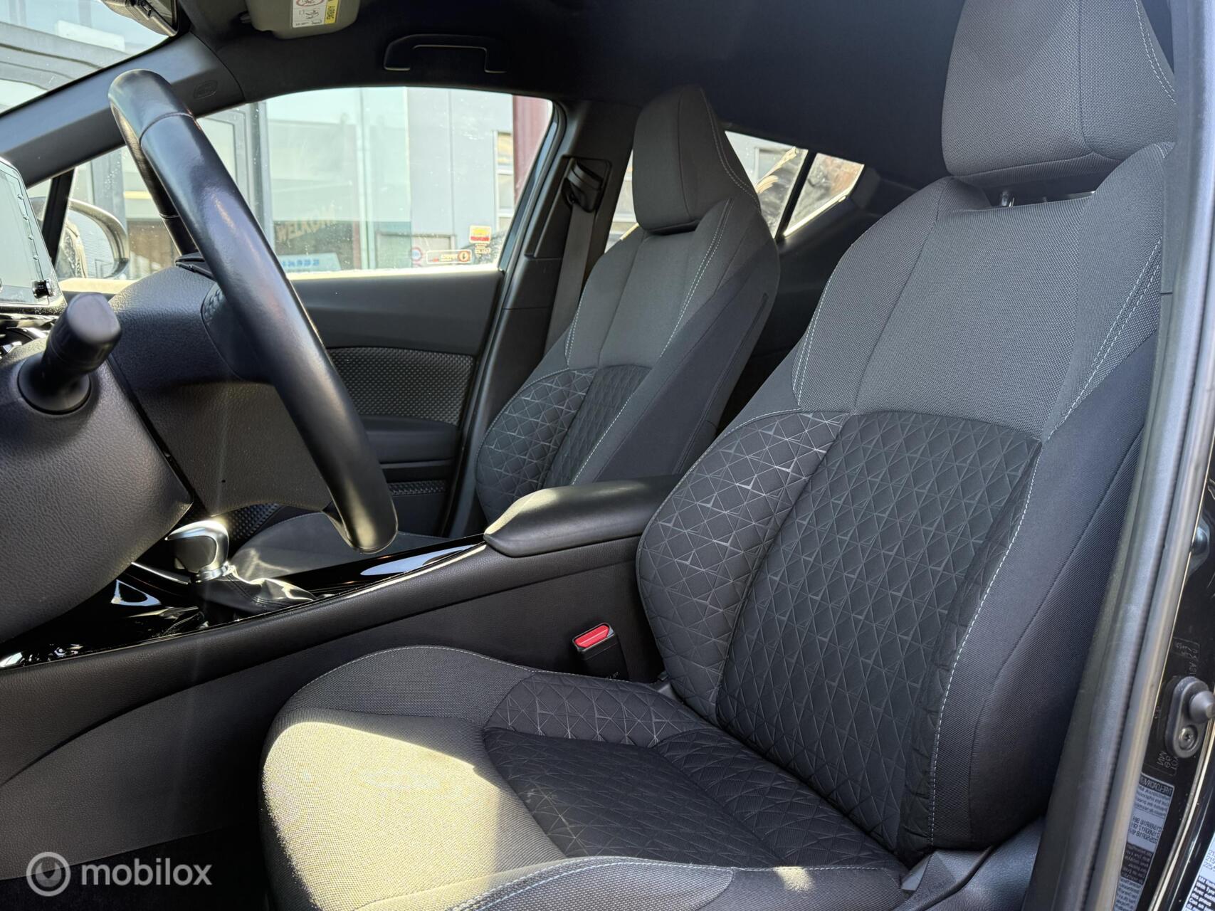 Foto van Toyota Toyota C-hr