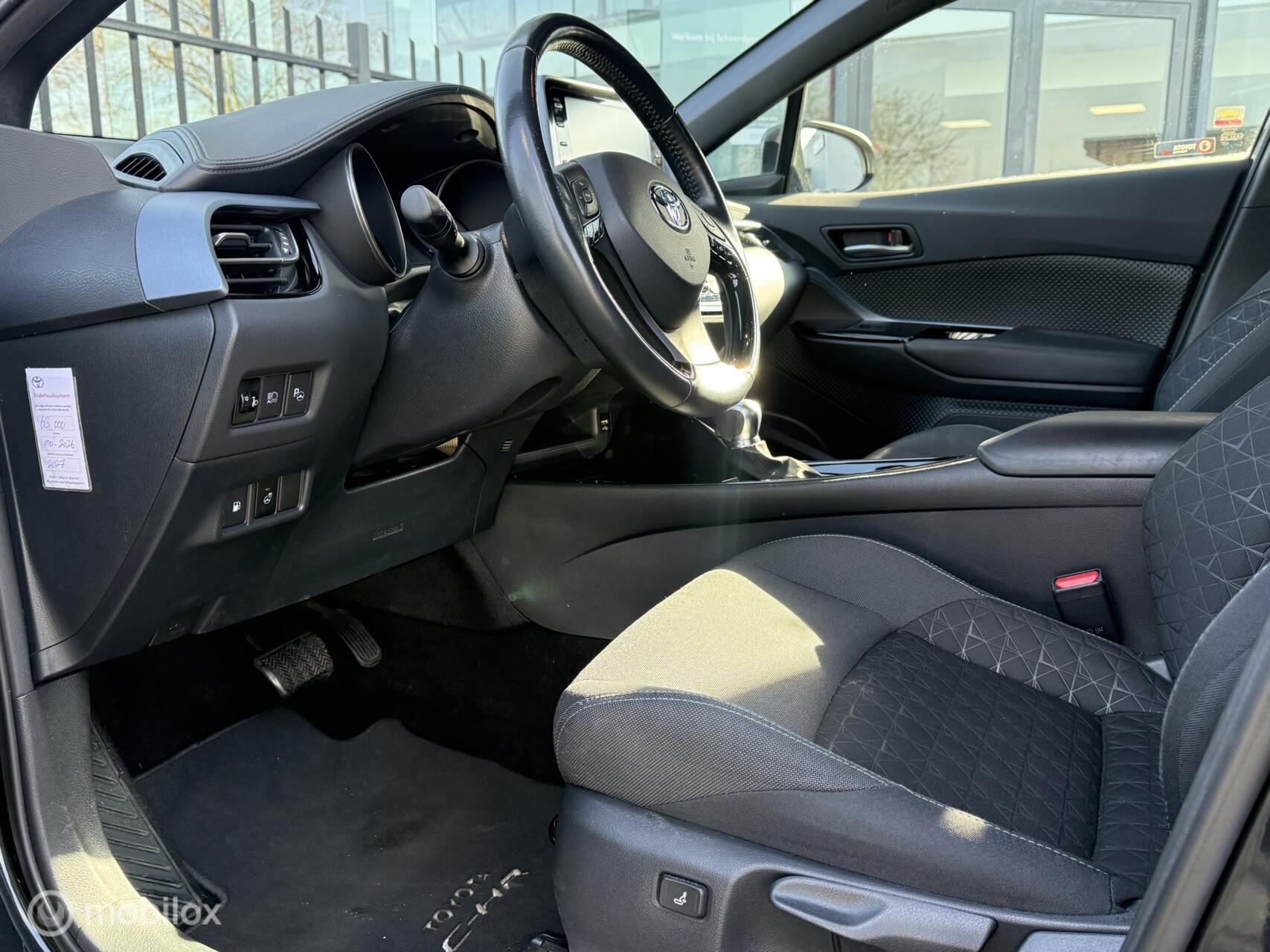 Foto van Toyota Toyota C-hr