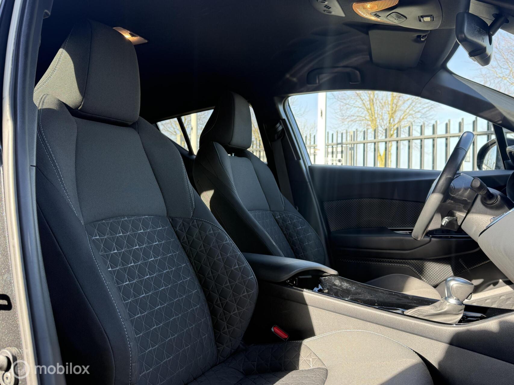 Foto van Toyota Toyota C-hr
