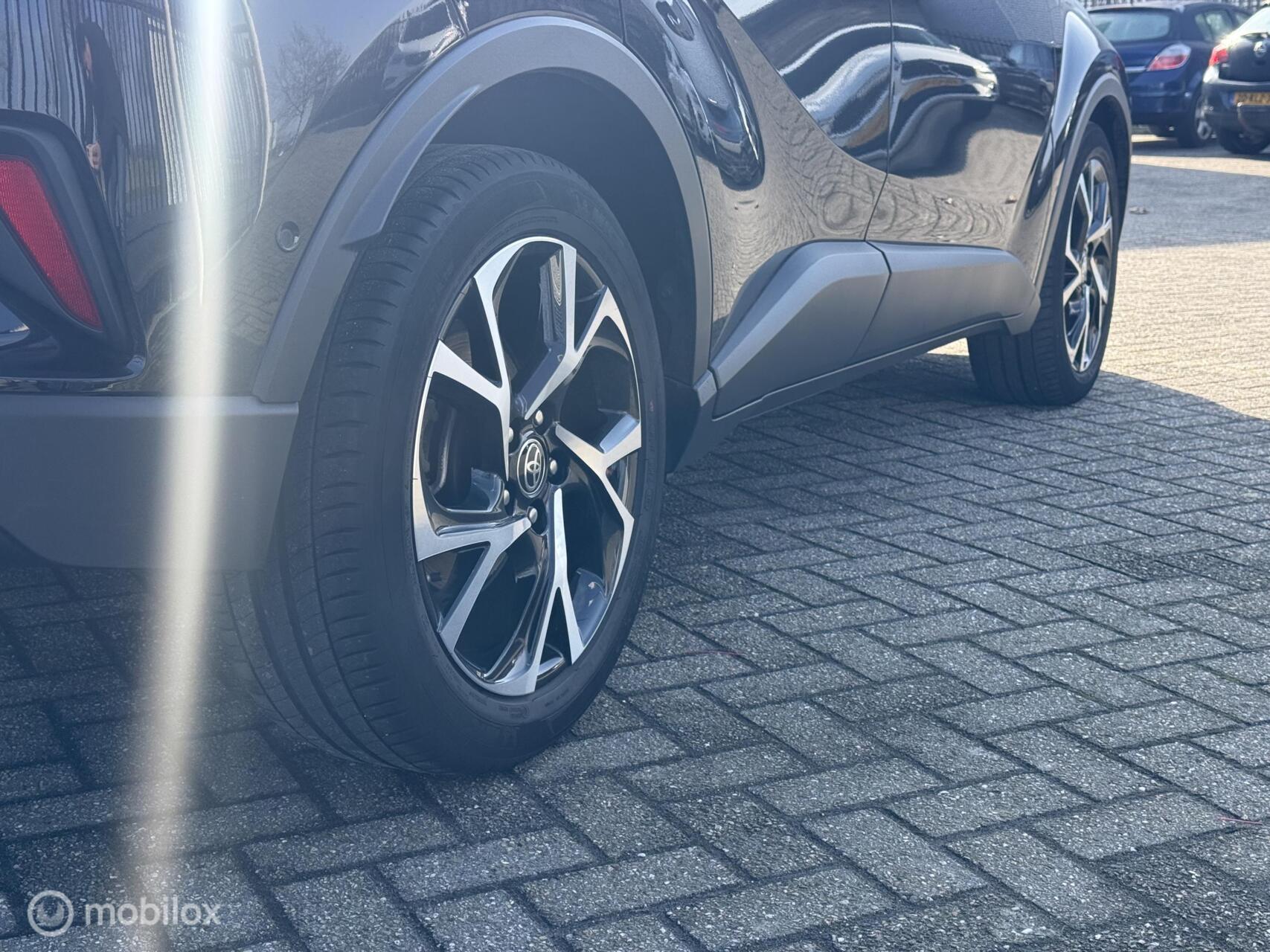 Foto van Toyota Toyota C-hr