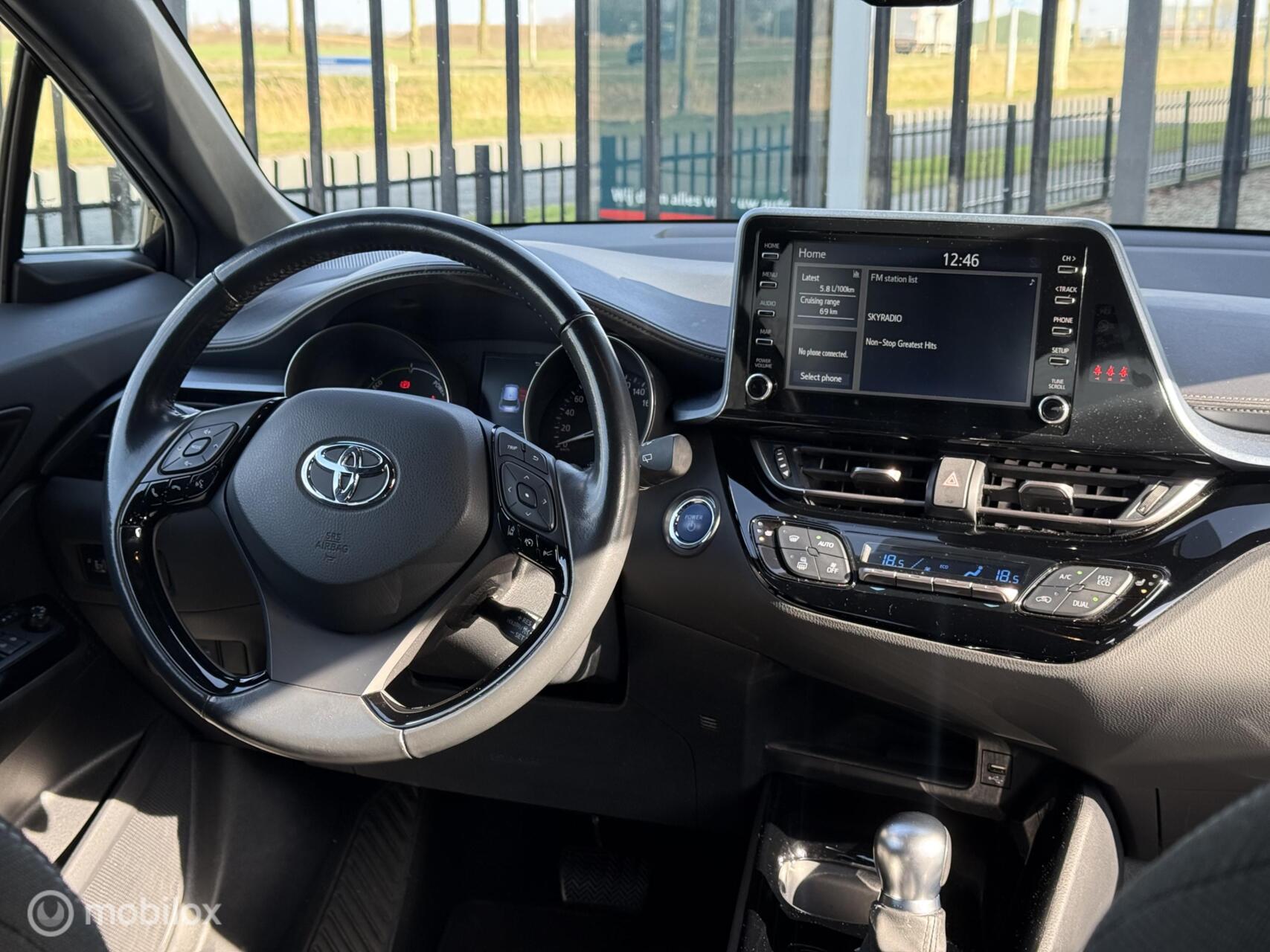 Foto van Toyota Toyota C-hr
