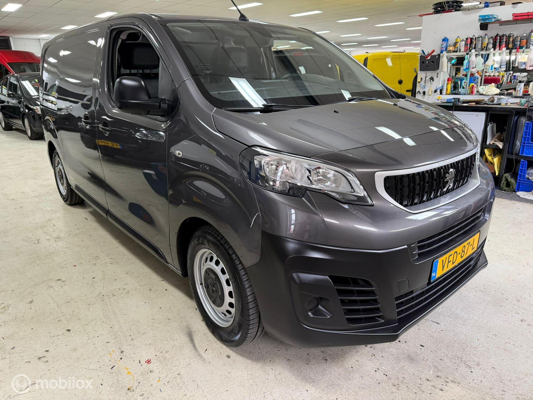 Foto van PEUGEOT EXPERT